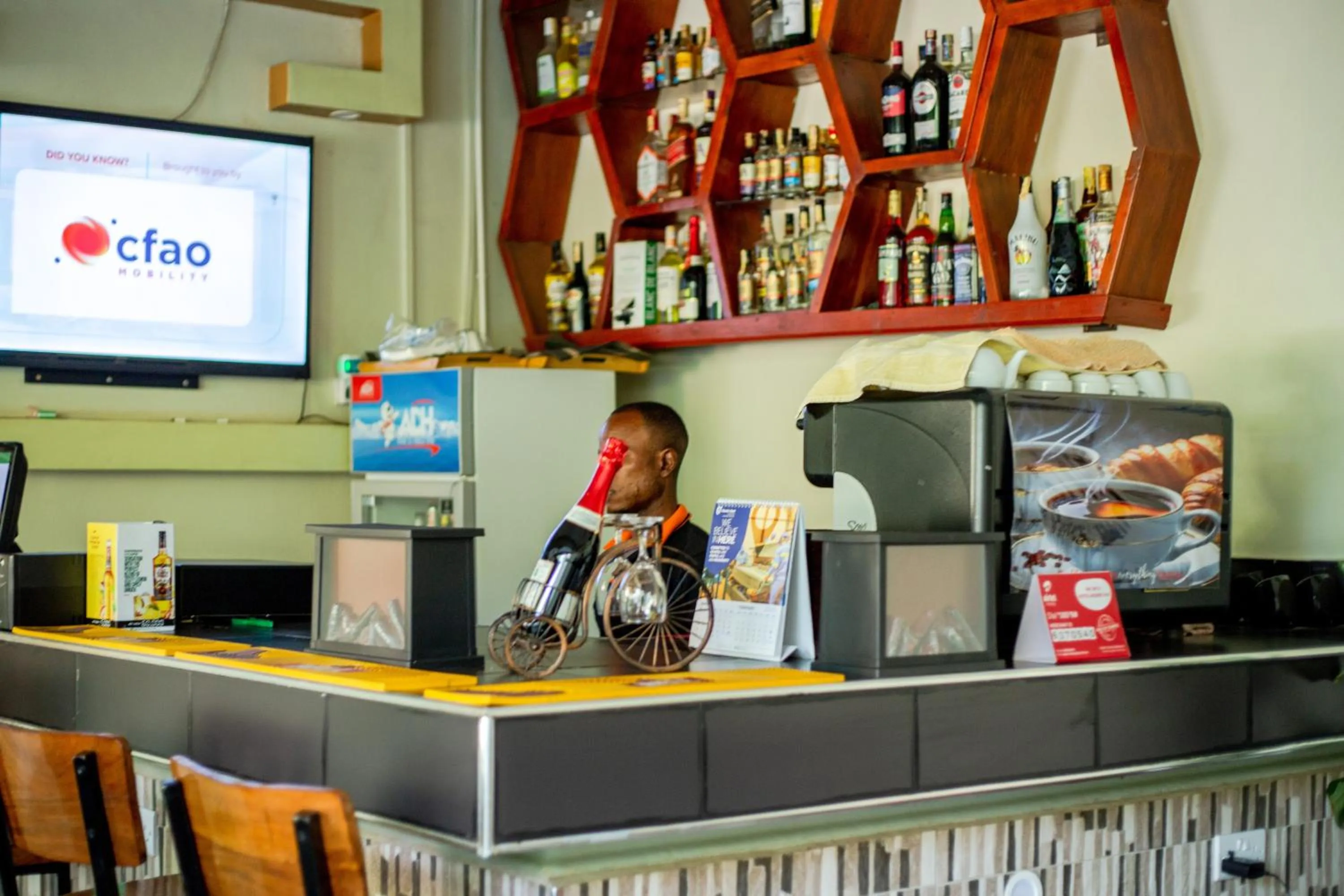 Coffee/tea facilities in BWIRANDA HOTEL