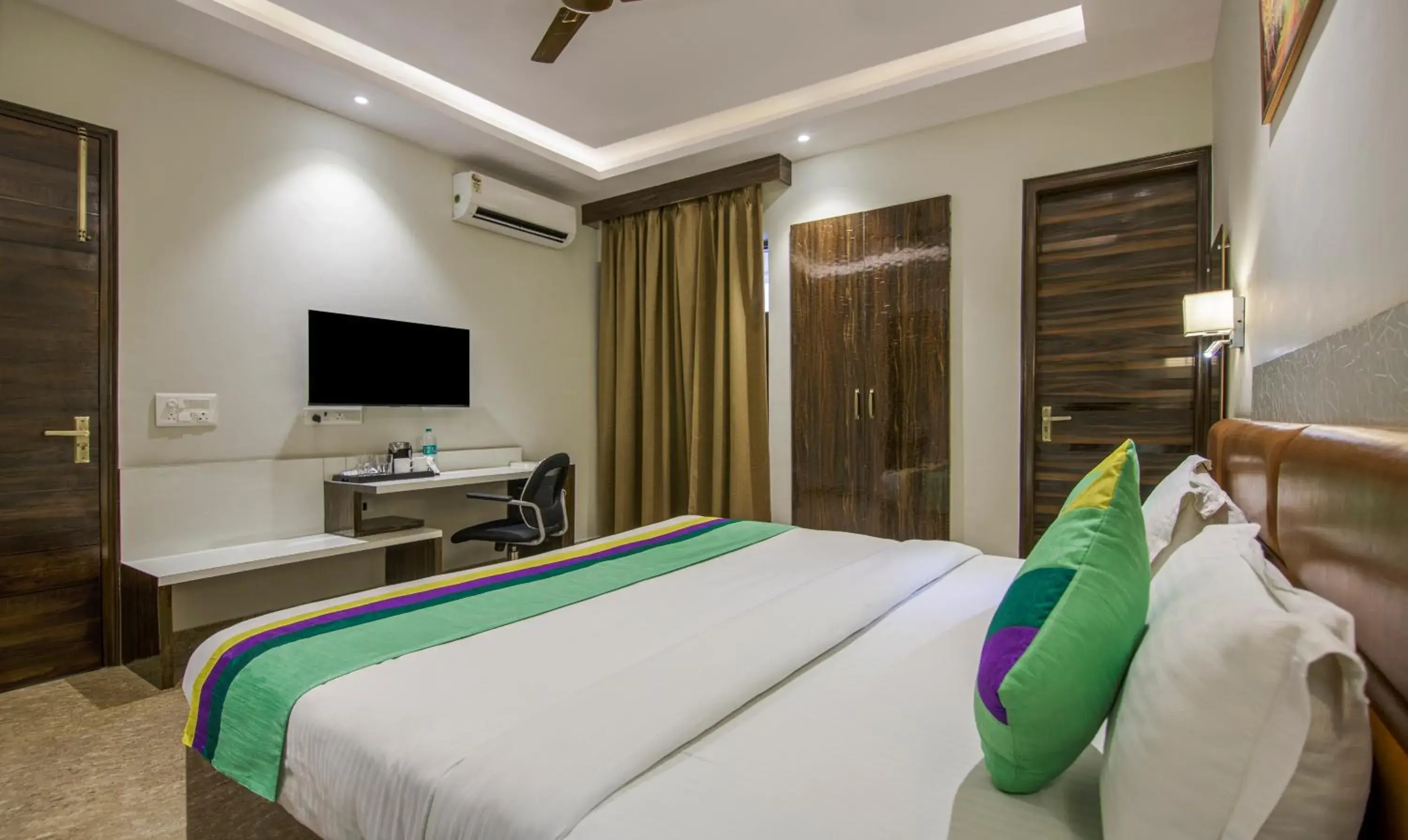 Bed in Treebo Swastika Premium Bed in Treebo Swastika Premium