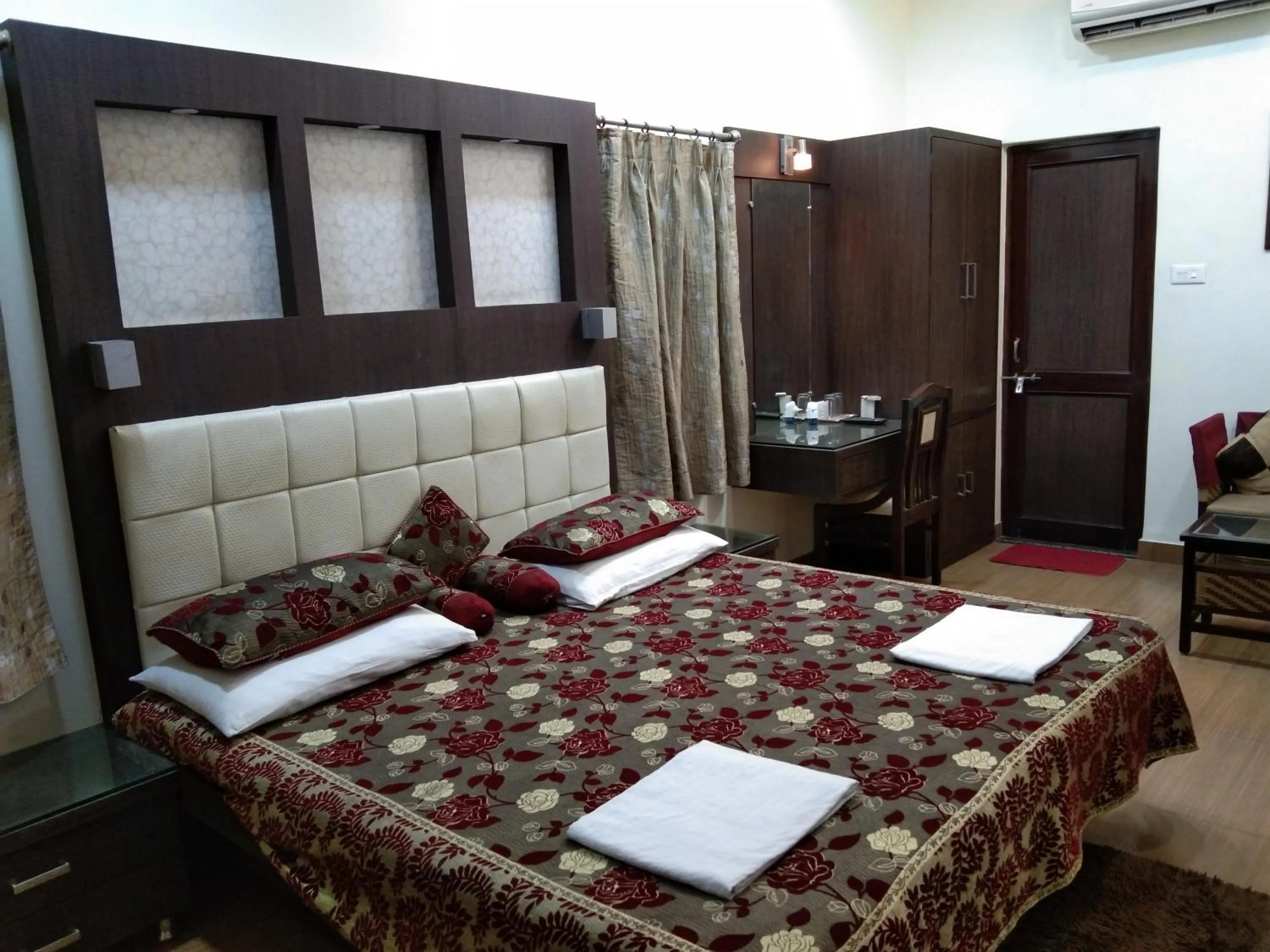 Bedroom in Hotel Alka