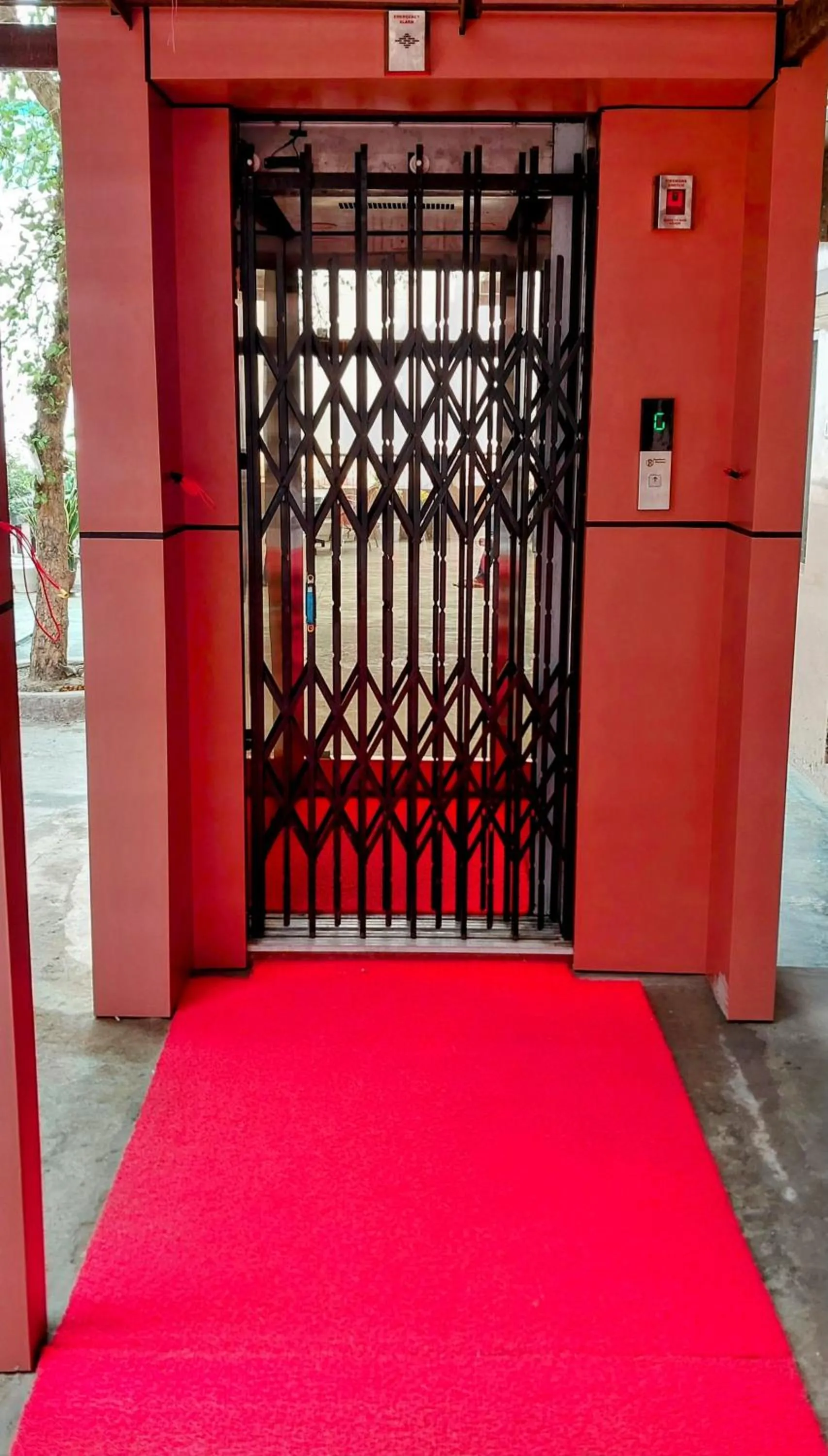 Facade/entrance in Hotel Alka