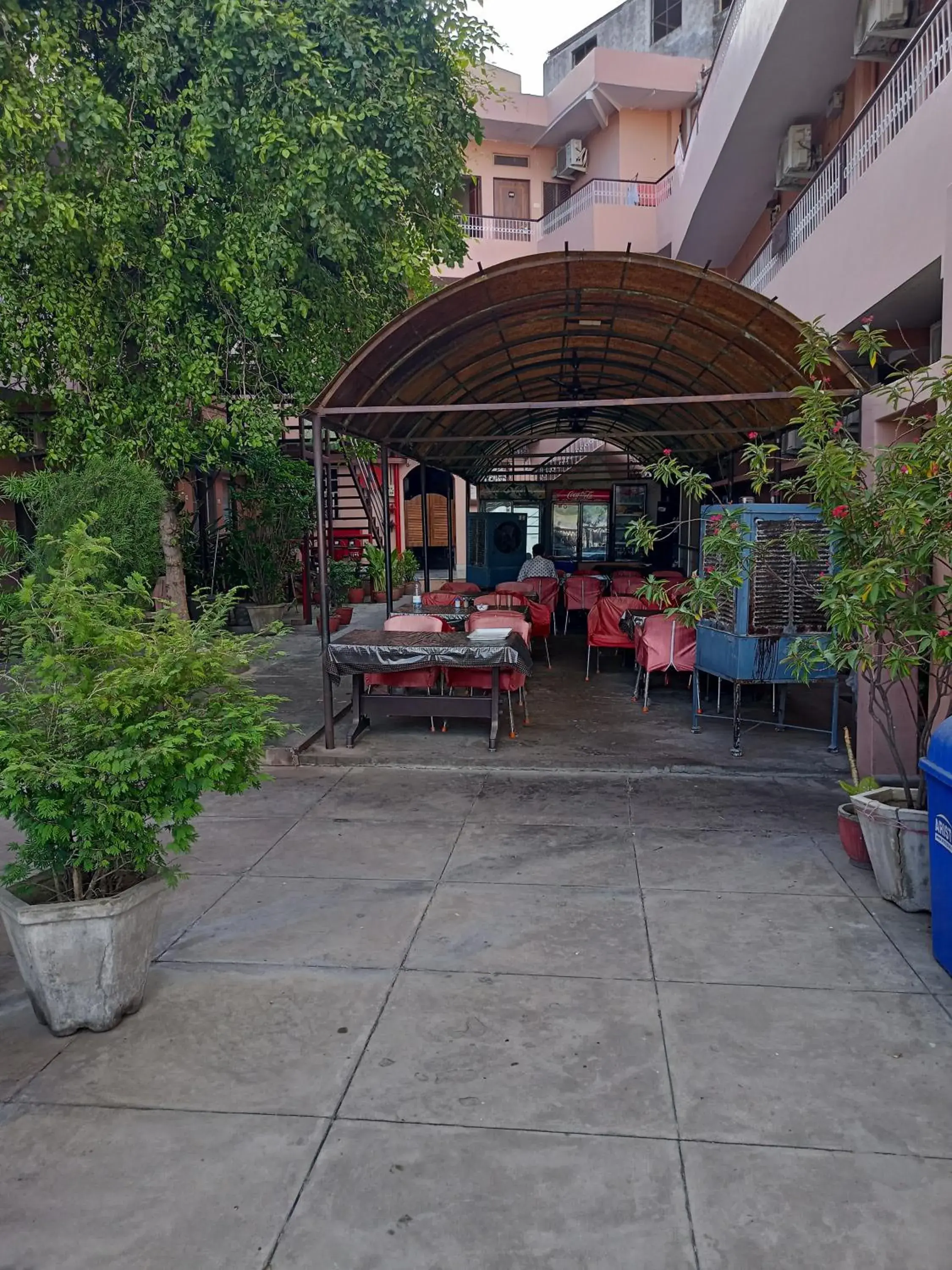 Restaurant/places to eat in Hotel Alka Restaurant/places to eat in Hotel Alka