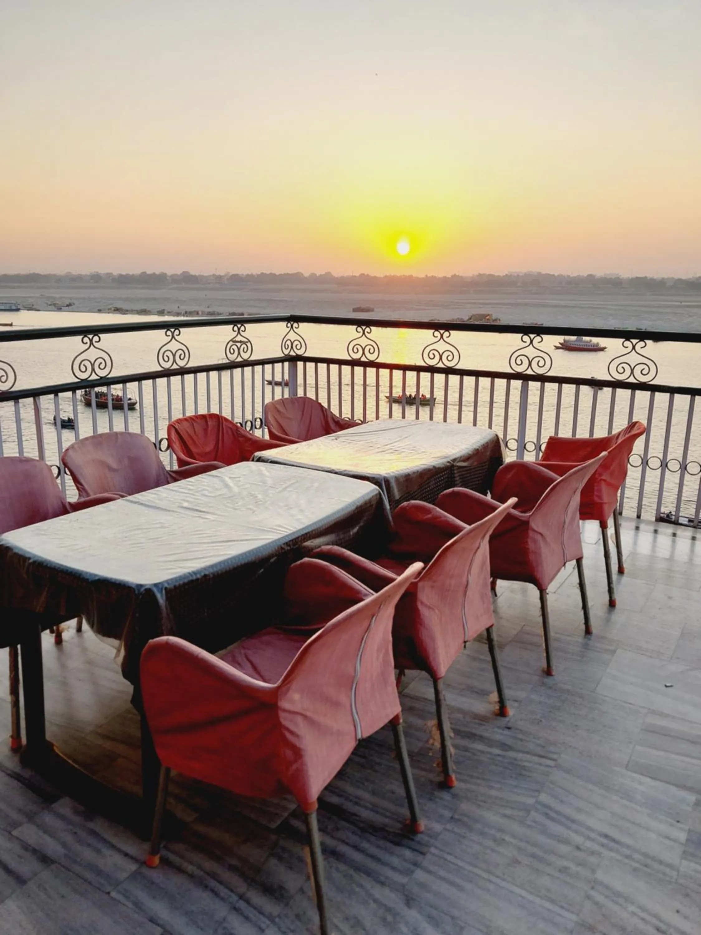 Sunrise in Hotel Alka