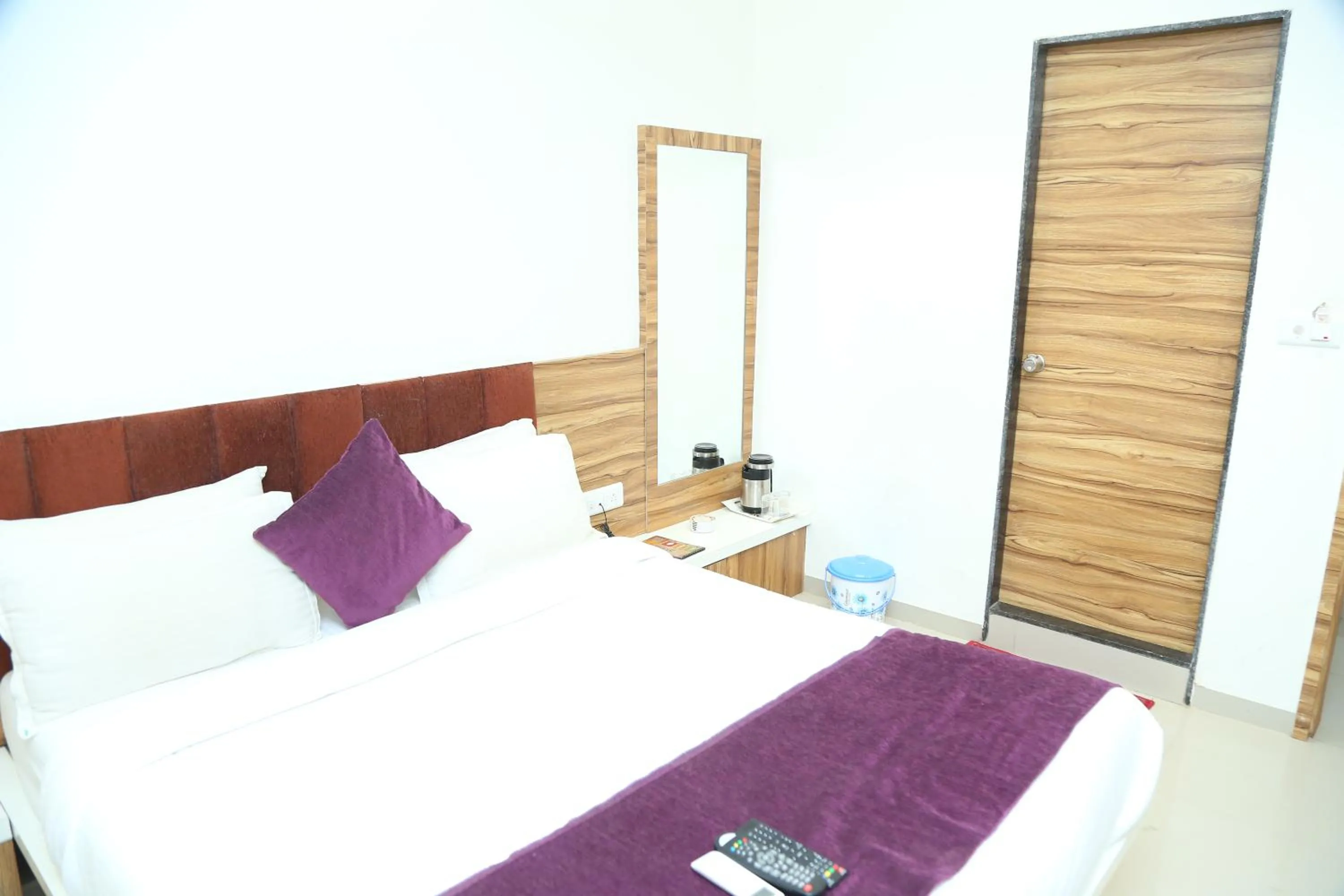 Shree Akshar Restaurant and Hotel