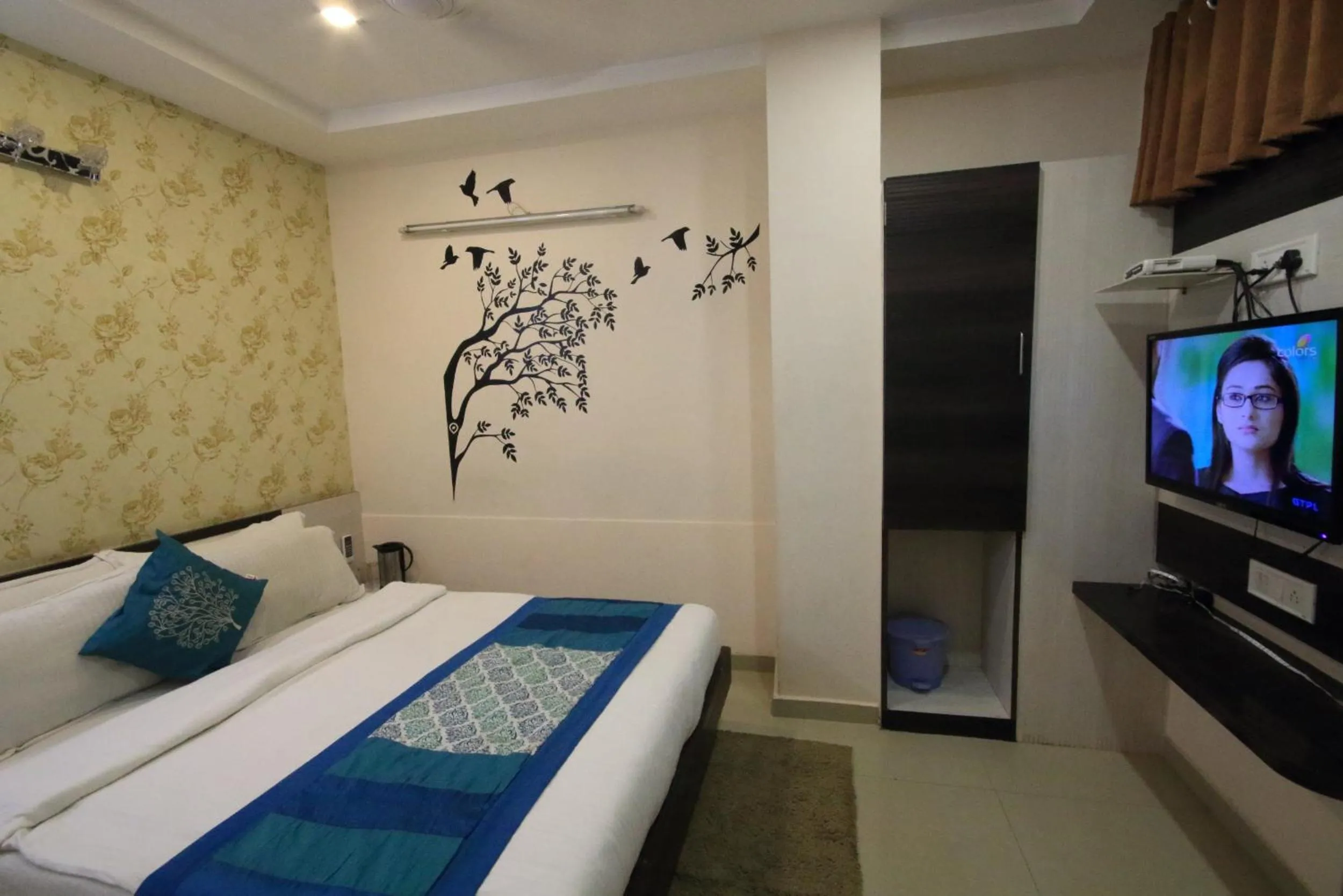 Shree Akshar Restaurant and Hotel