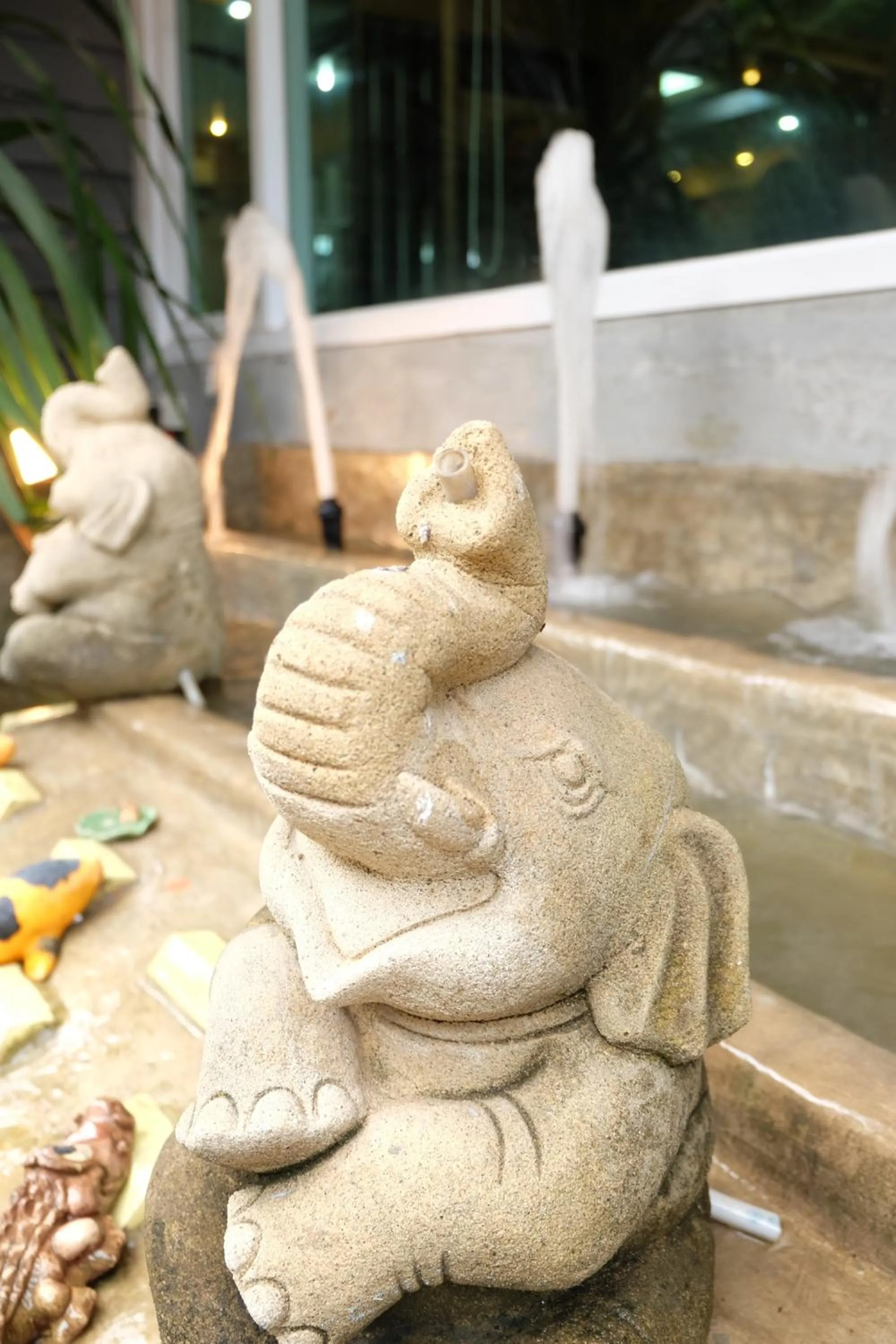 Decorative detail in Puangpech Place