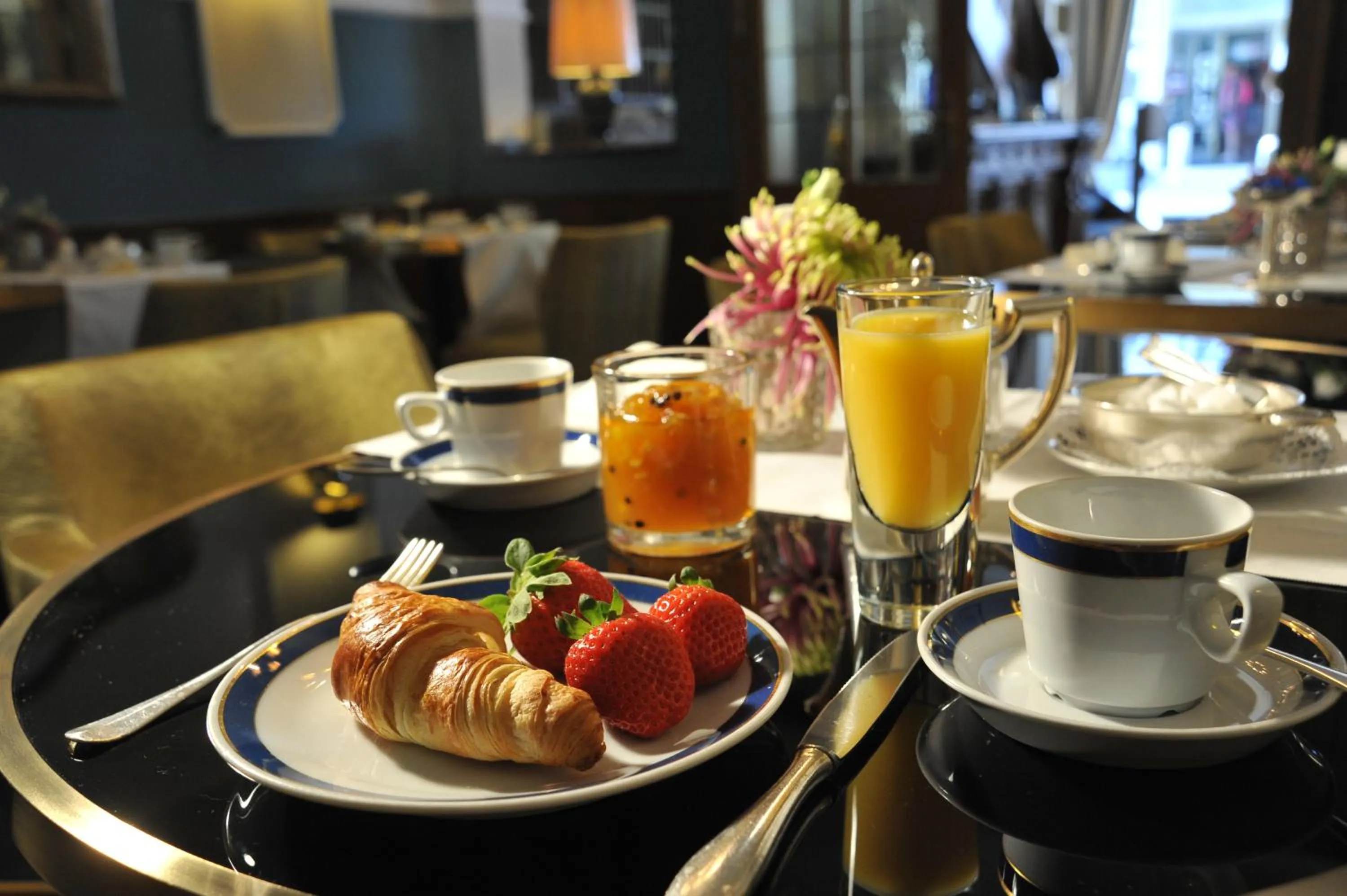 Food and drinks in Hotel Rheinischer Hof