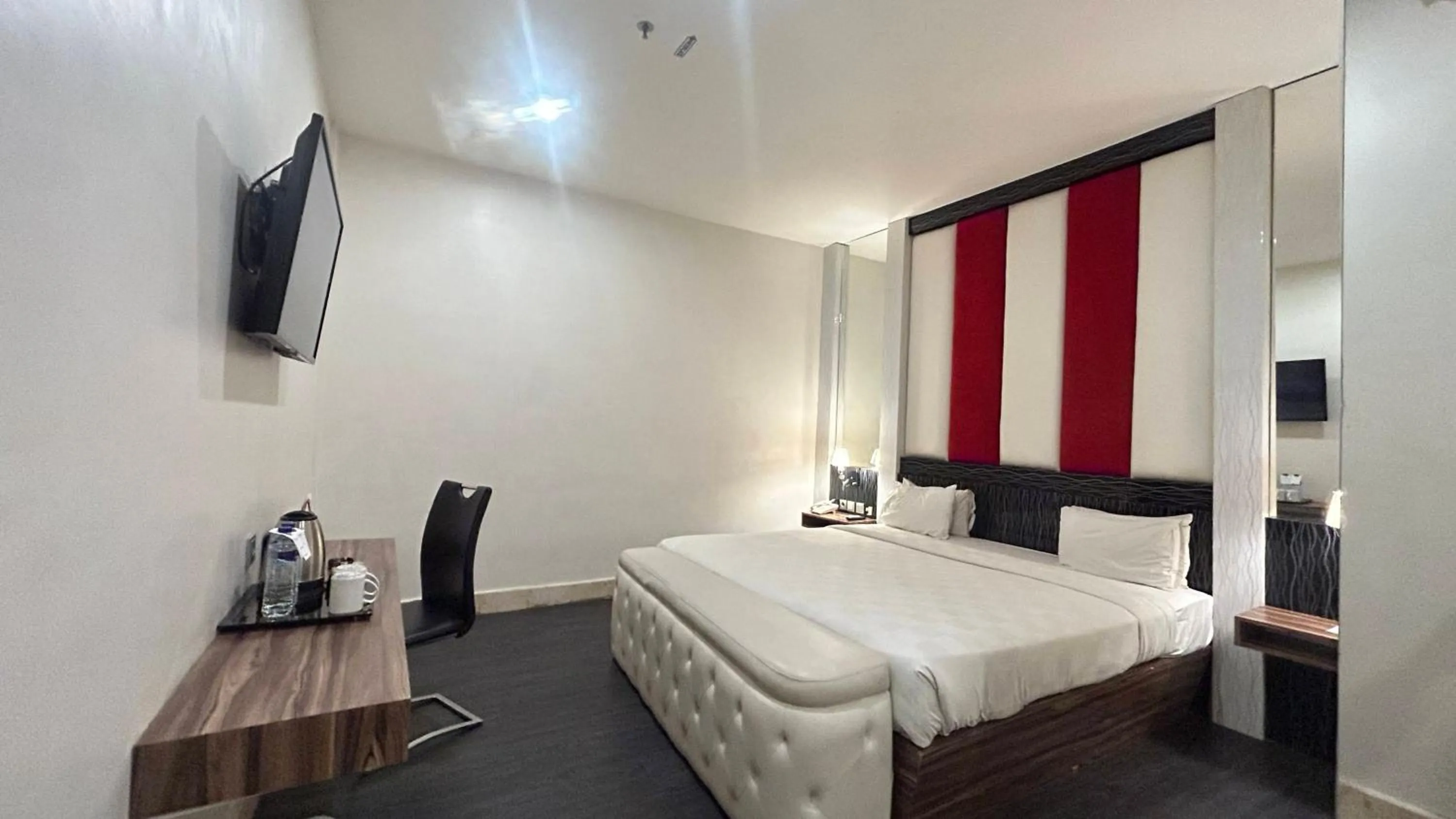 Bed in Swiss-Belcourt Makassar