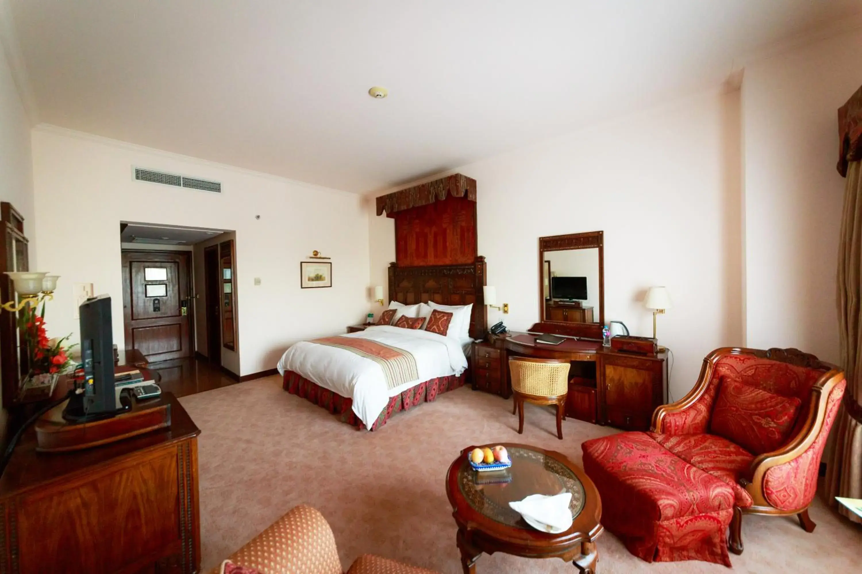 Bed in Islamabad Serena Hotel Bed in Islamabad Serena Hotel