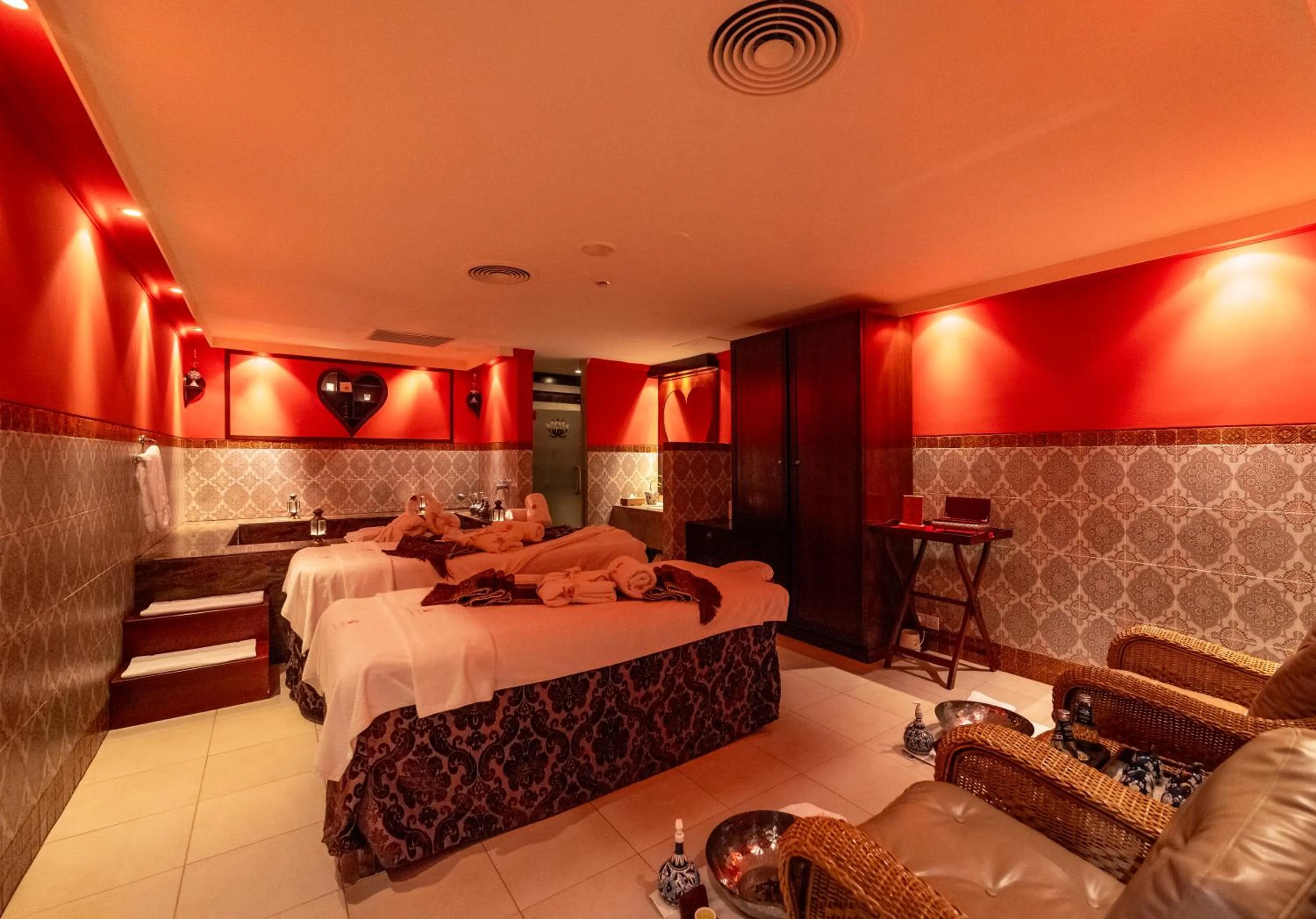 Massage, Bed in Islamabad Serena Hotel