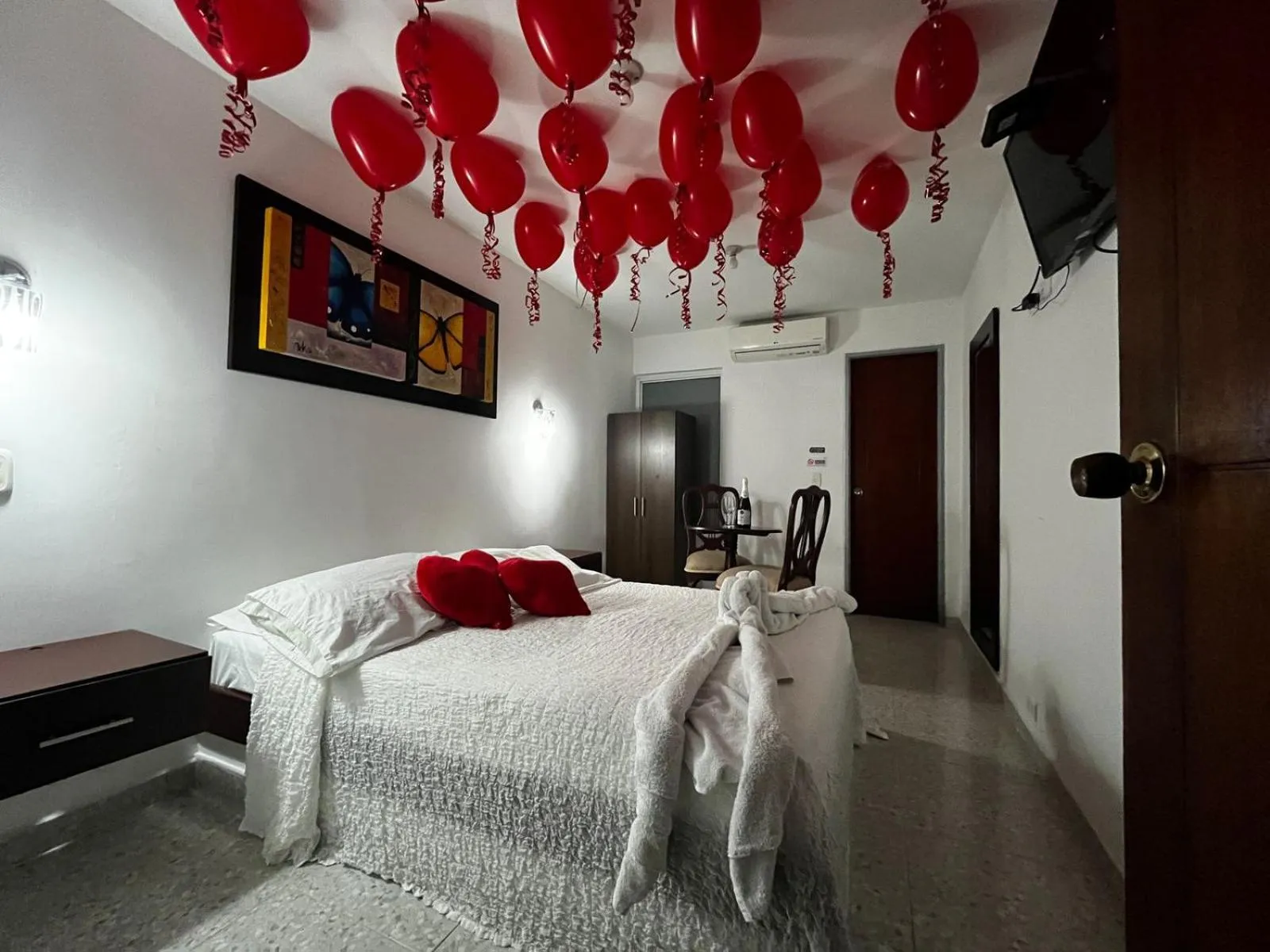 Bed in HIDALGO HOTEL