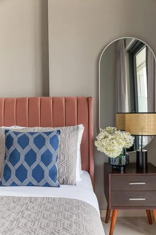 Bed in Frank Porter - Zada Tower