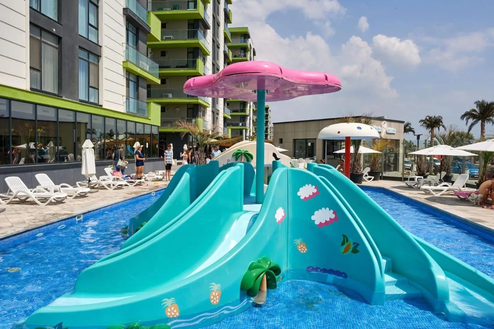 Day in Aparthotel Ella Mamaia