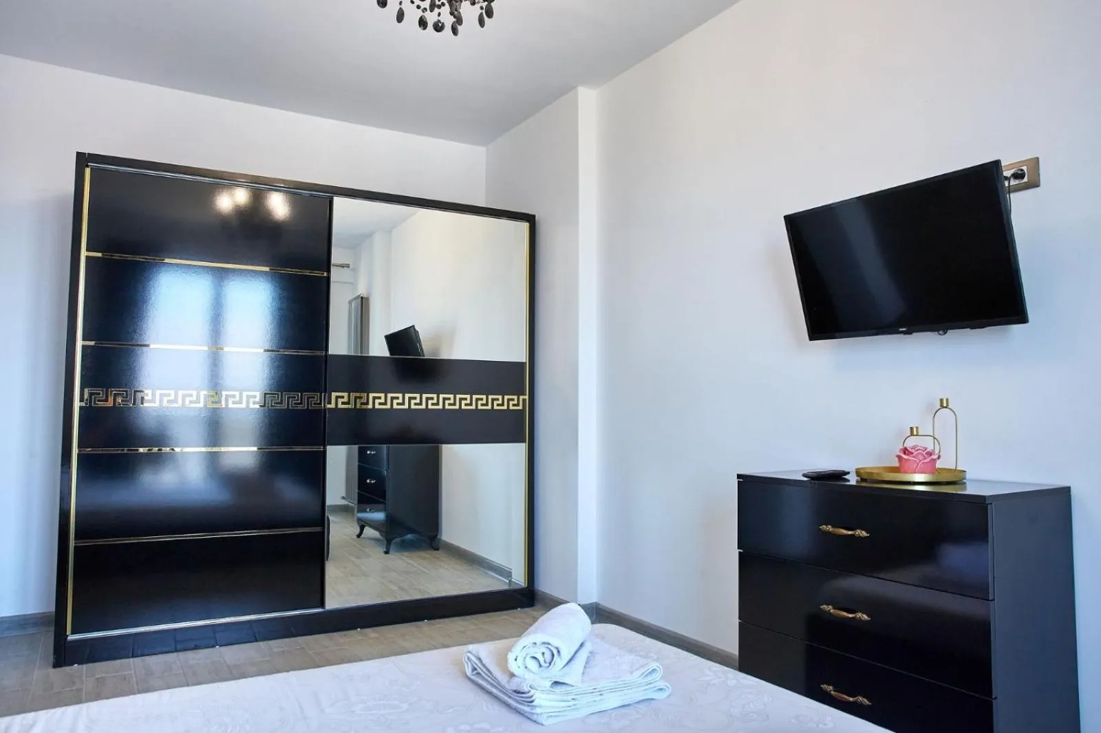 TV and multimedia, Bed in Aparthotel Ella Mamaia