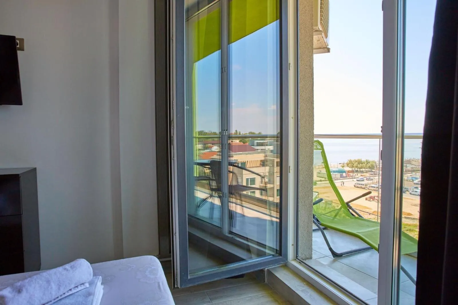 Day, Bed in Aparthotel Ella Mamaia