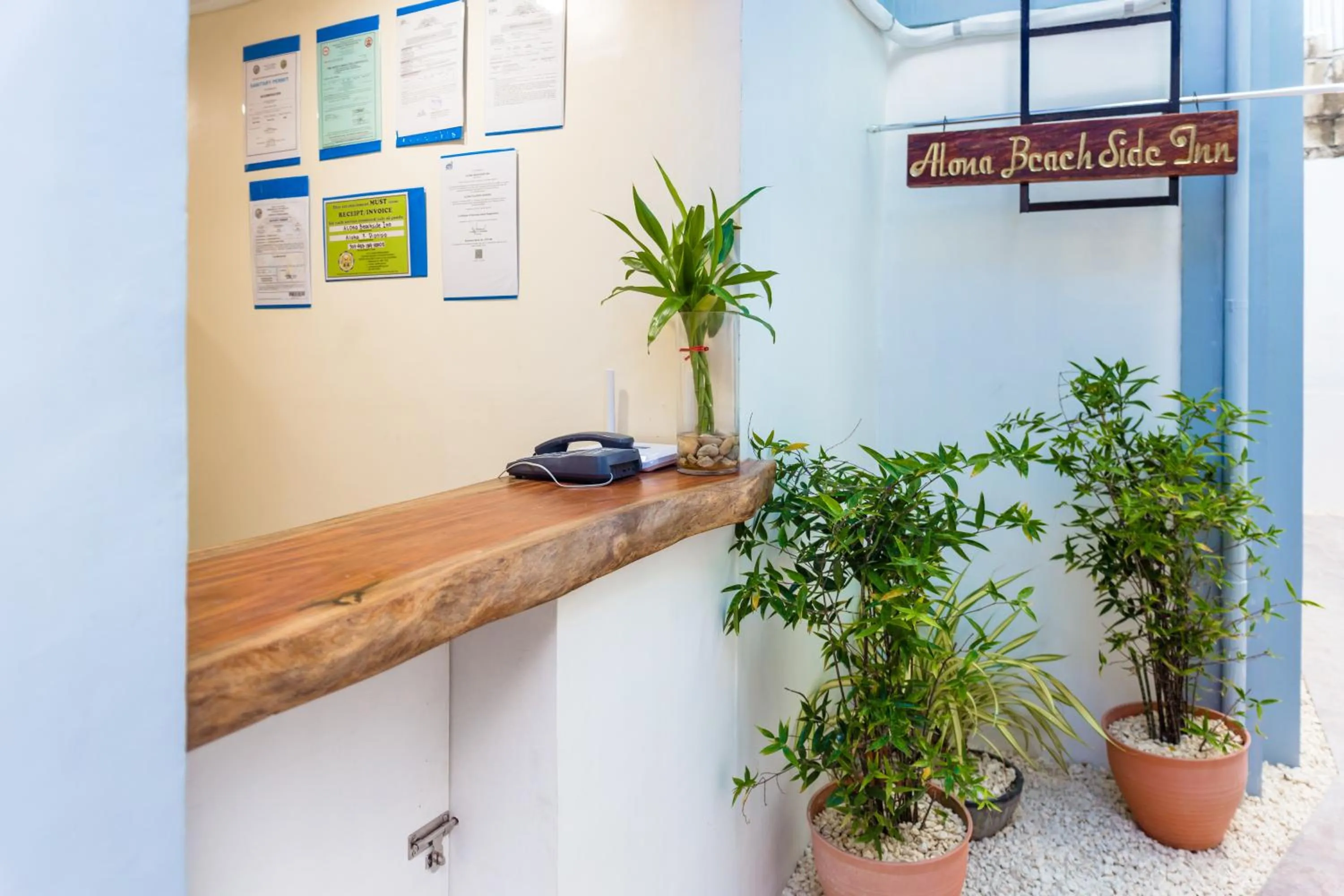 Lobby or reception in ALONA BEACH SIDE INN