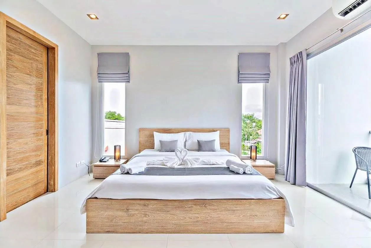 Bed in Lemonade Phuket Hotel -SHA Plus