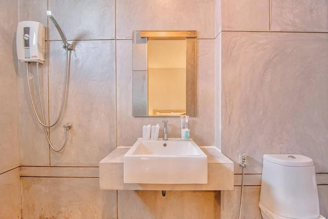 Lemonade Phuket Hotel -SHA Plus