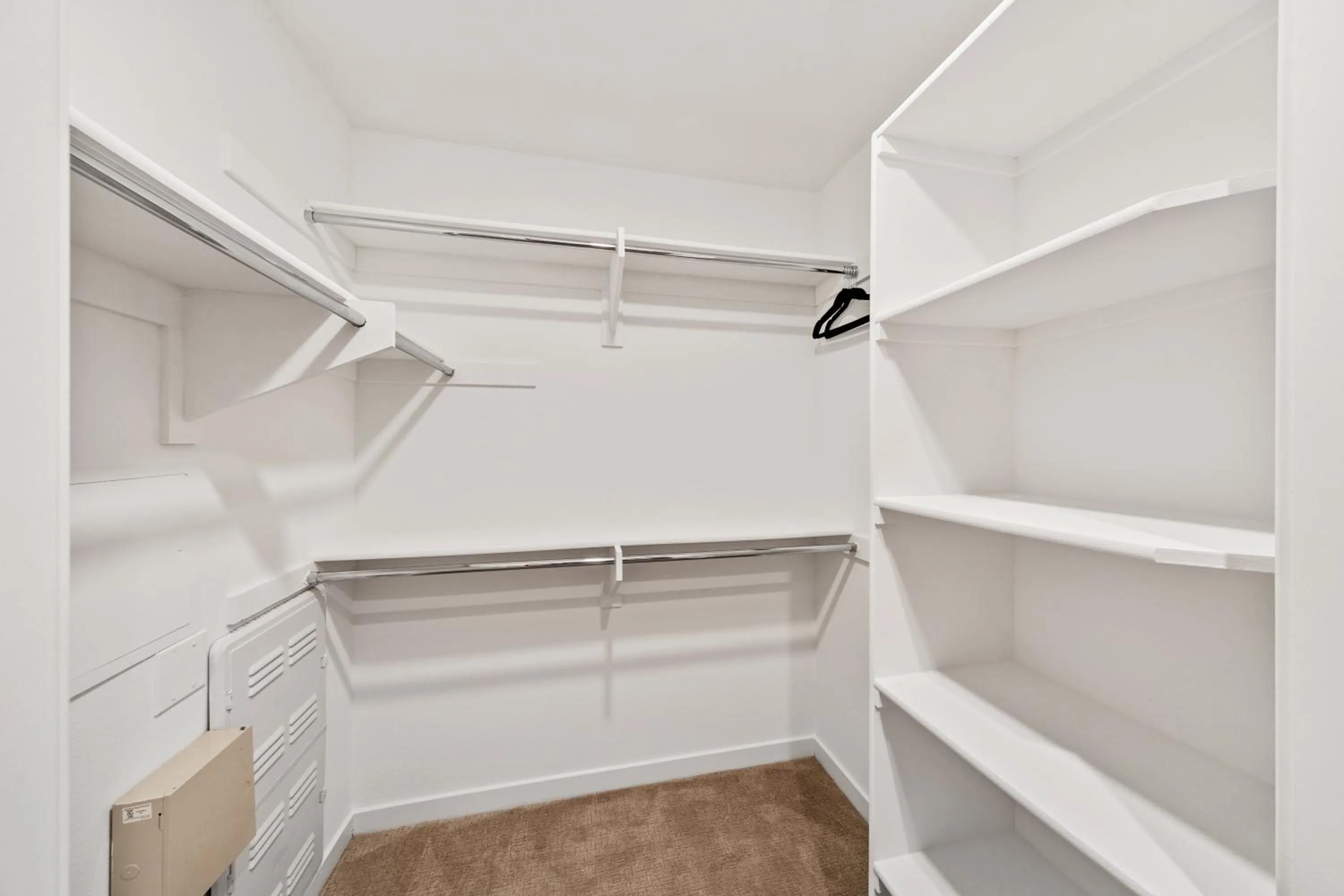 Fairfax District Chic City Oasis 2 BR Apt with Den 136