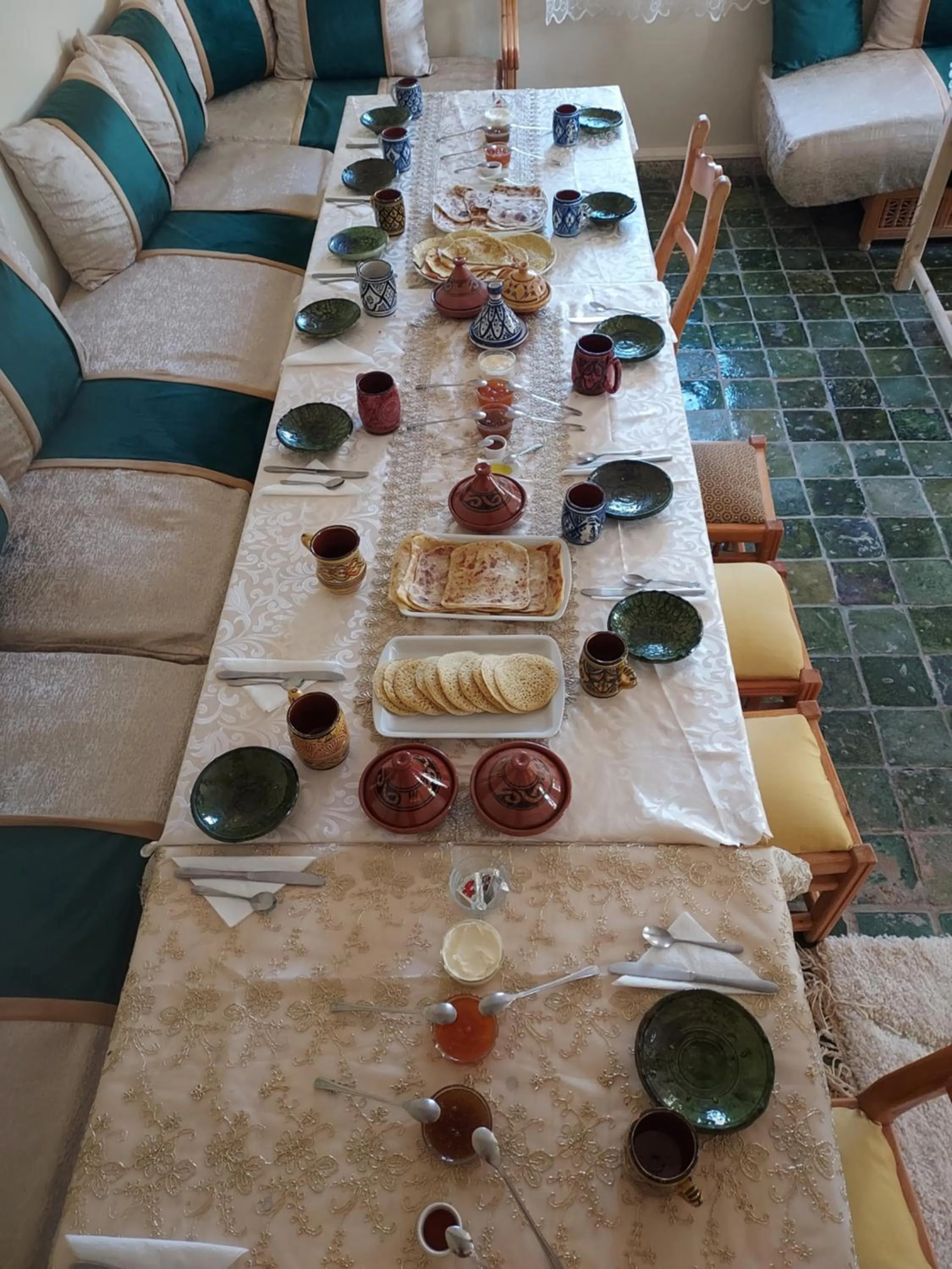 Restaurant/places to eat in Riad ma bonne étoile