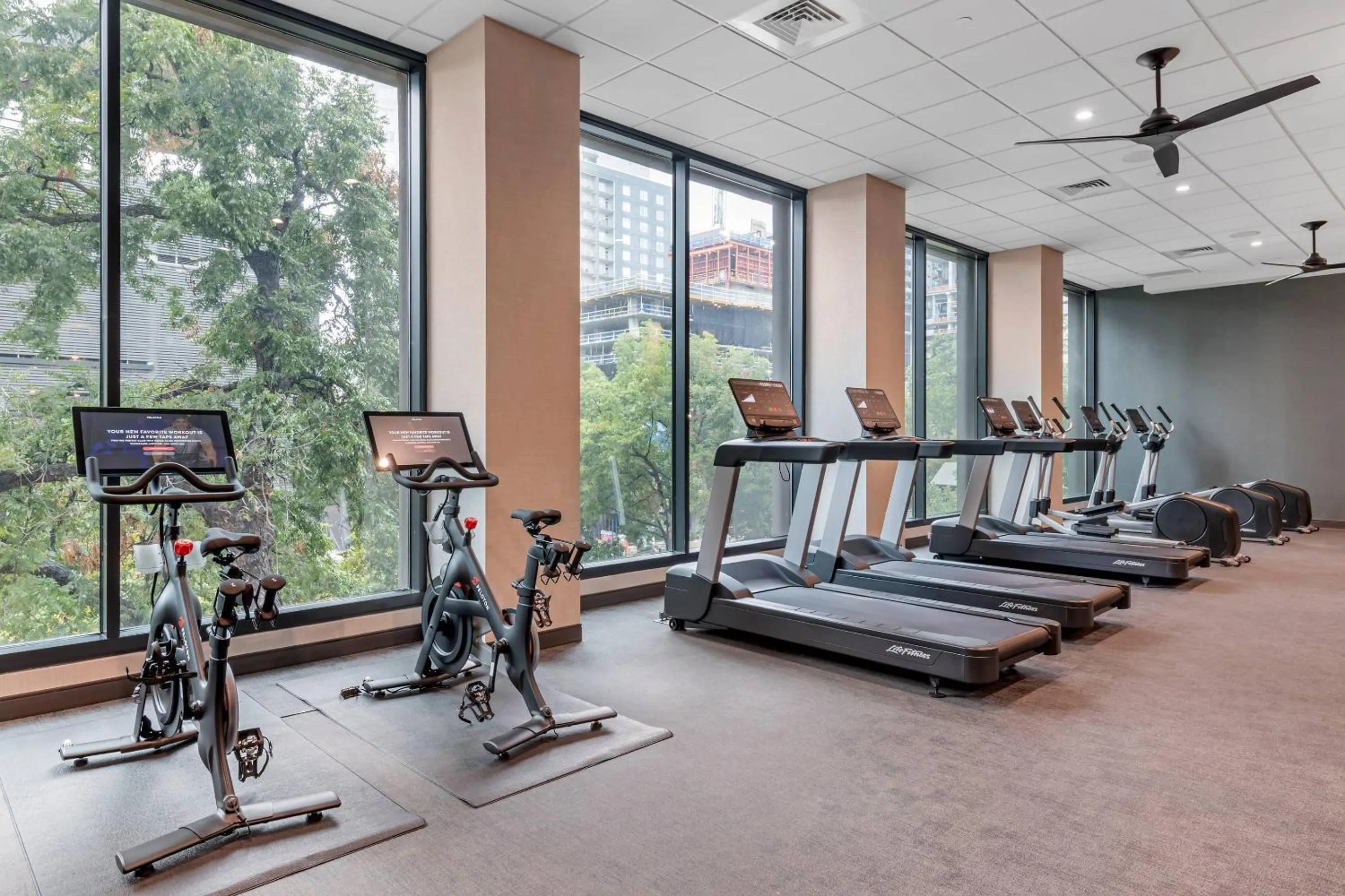 Fitness centre/facilities in Cambria Hotel Austin Downtown