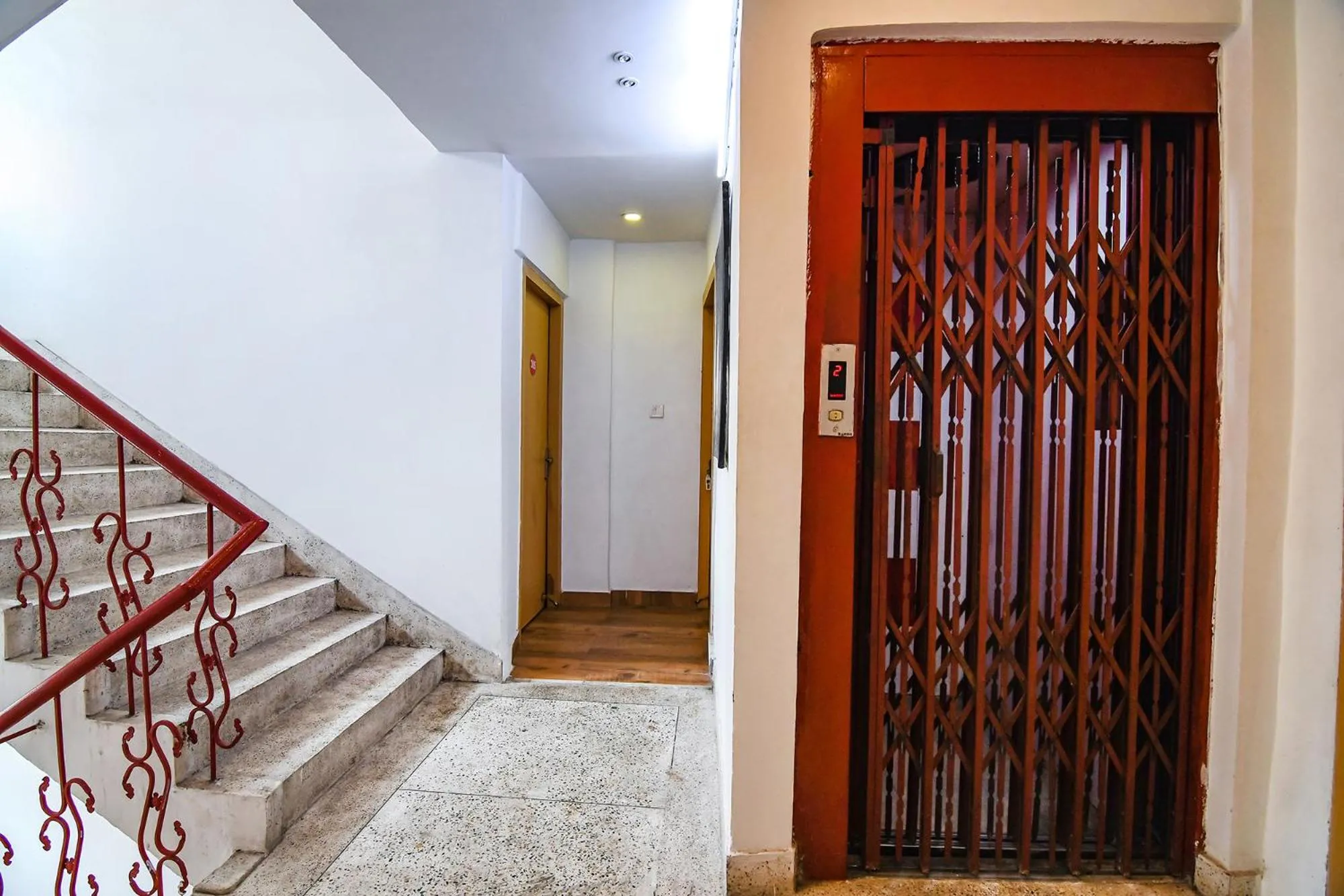 Lobby or reception in FabHotel Globe Express - Nr Ruby Hospital