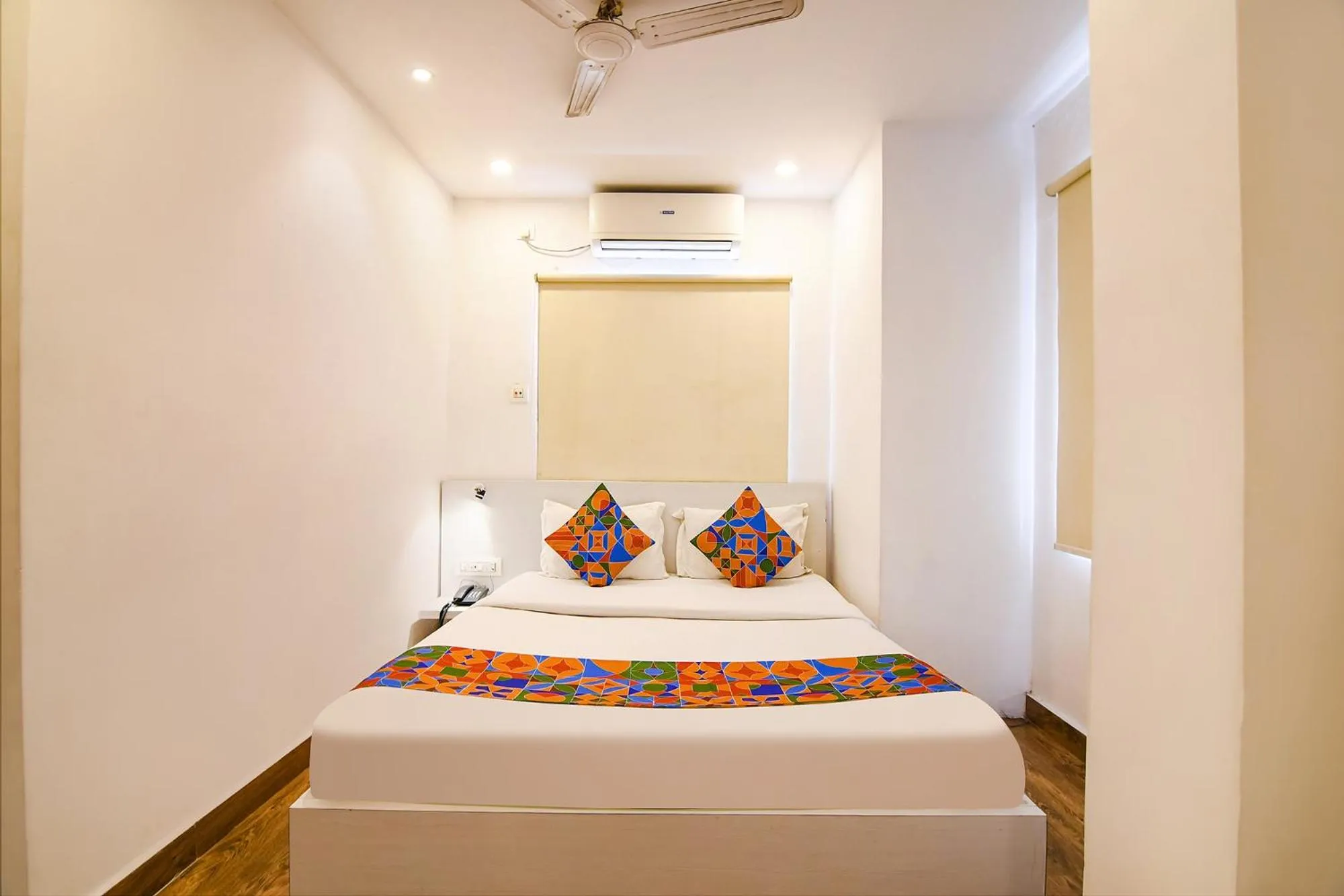 Bed in FabHotel Globe Express - Nr Ruby Hospital