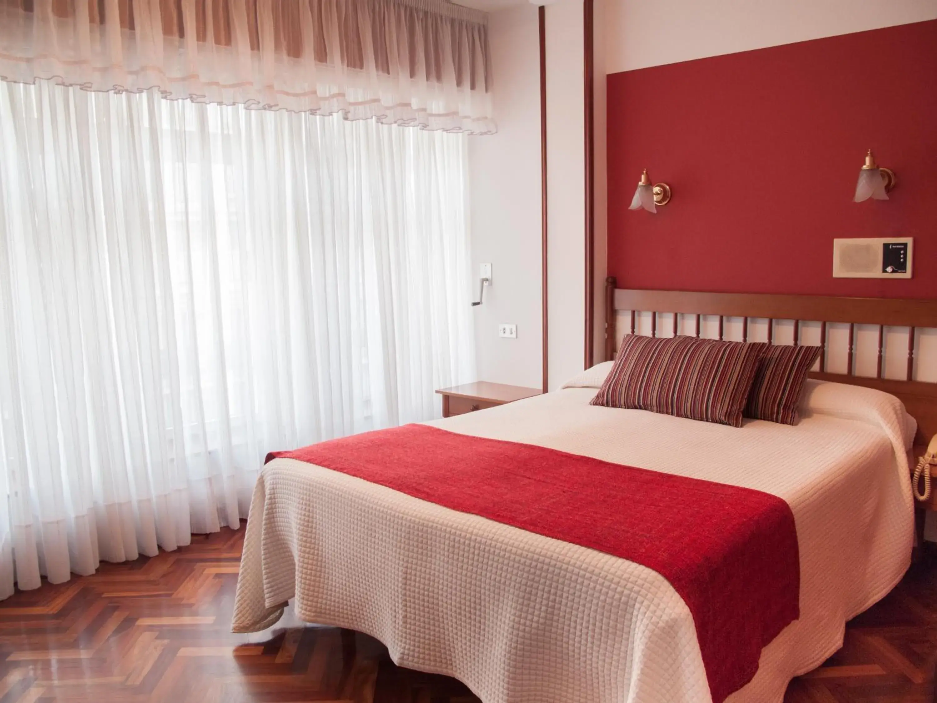 Double Room in Hostal La Provinciana Double Room in Hostal La Provinciana