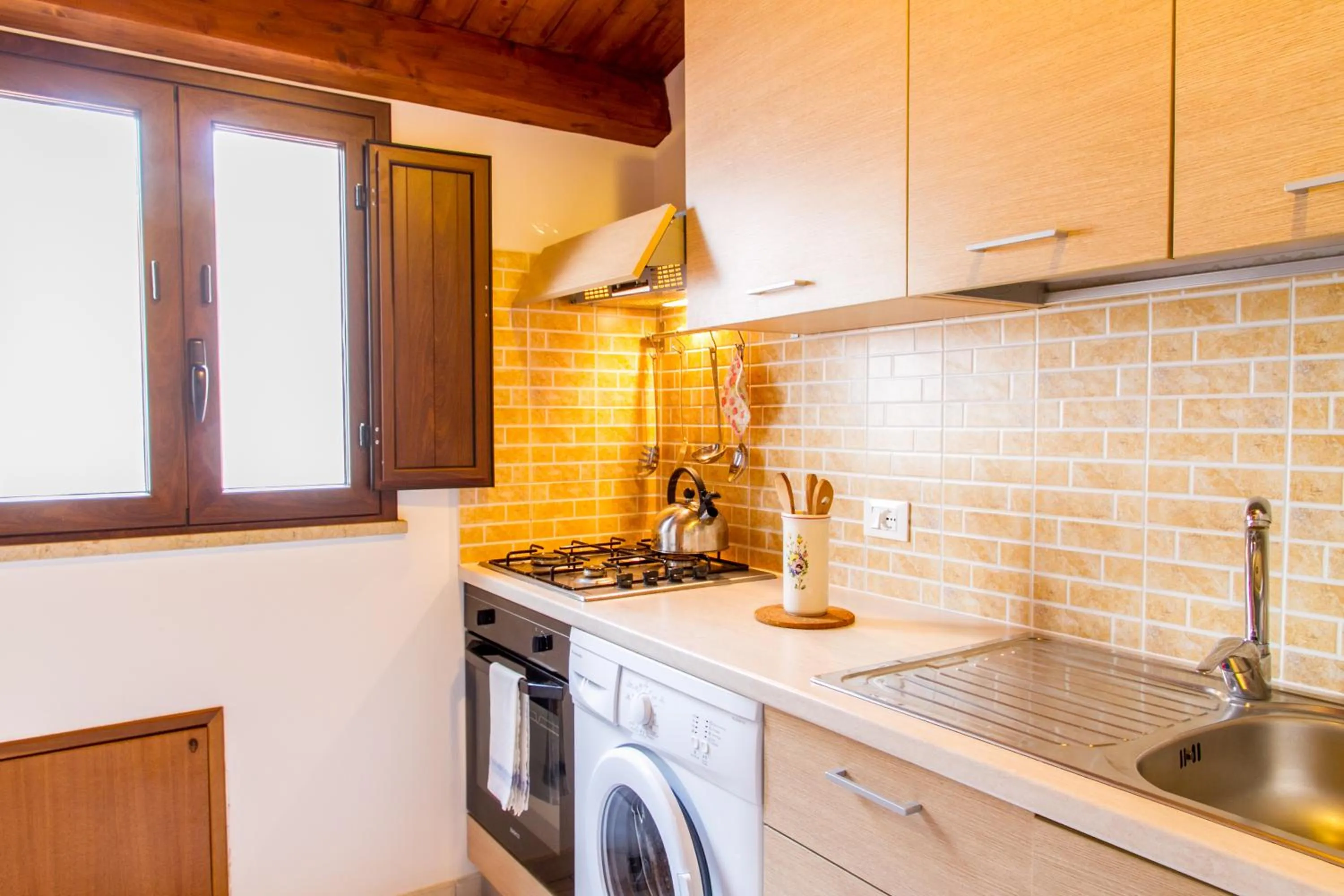 Kitchen or kitchenette in Casa Vacanze Zio Pasquale