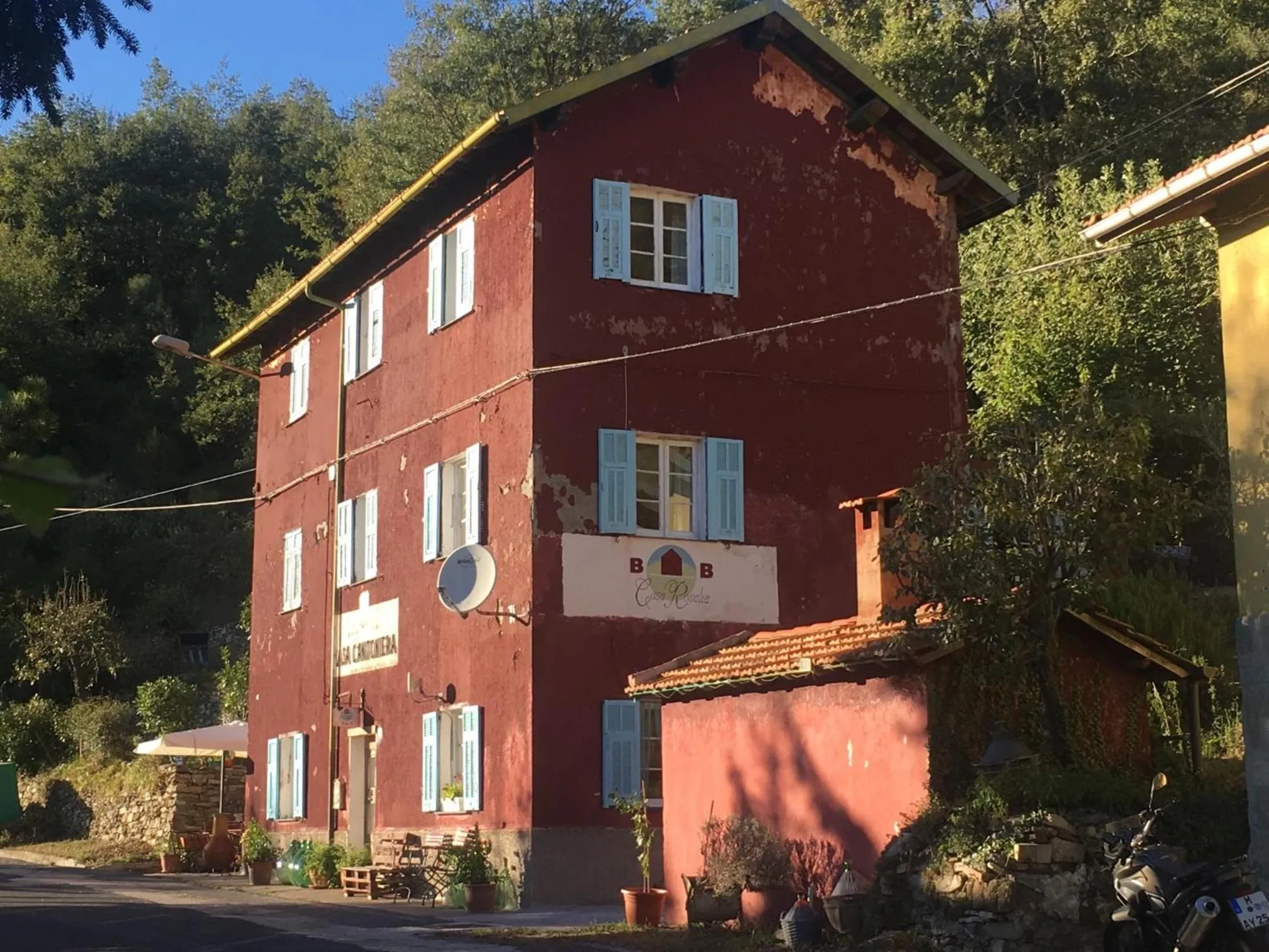Property building in Casa Rosalie