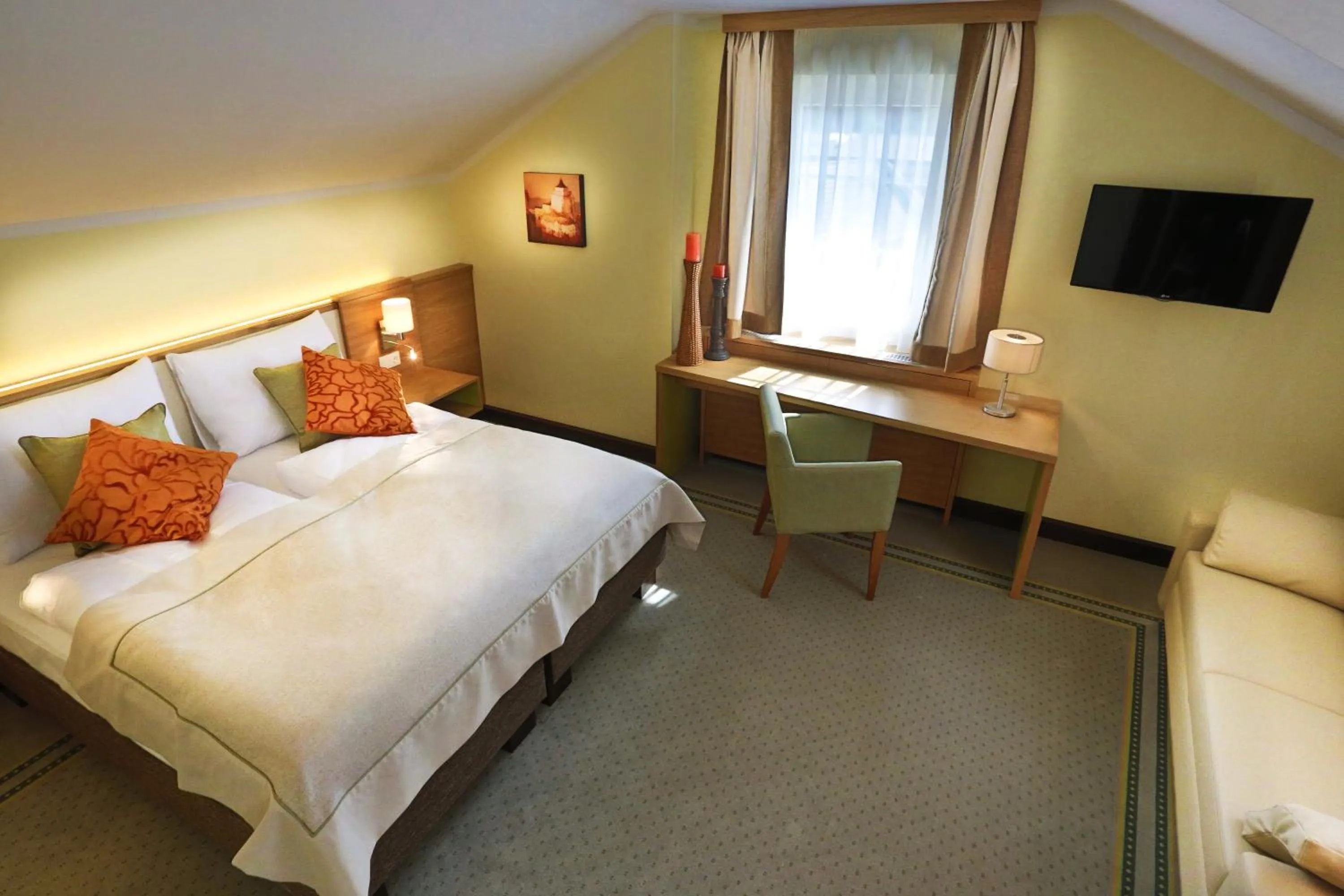 Photo of the whole room, Bed in Hotel Leobersdorfer Hof