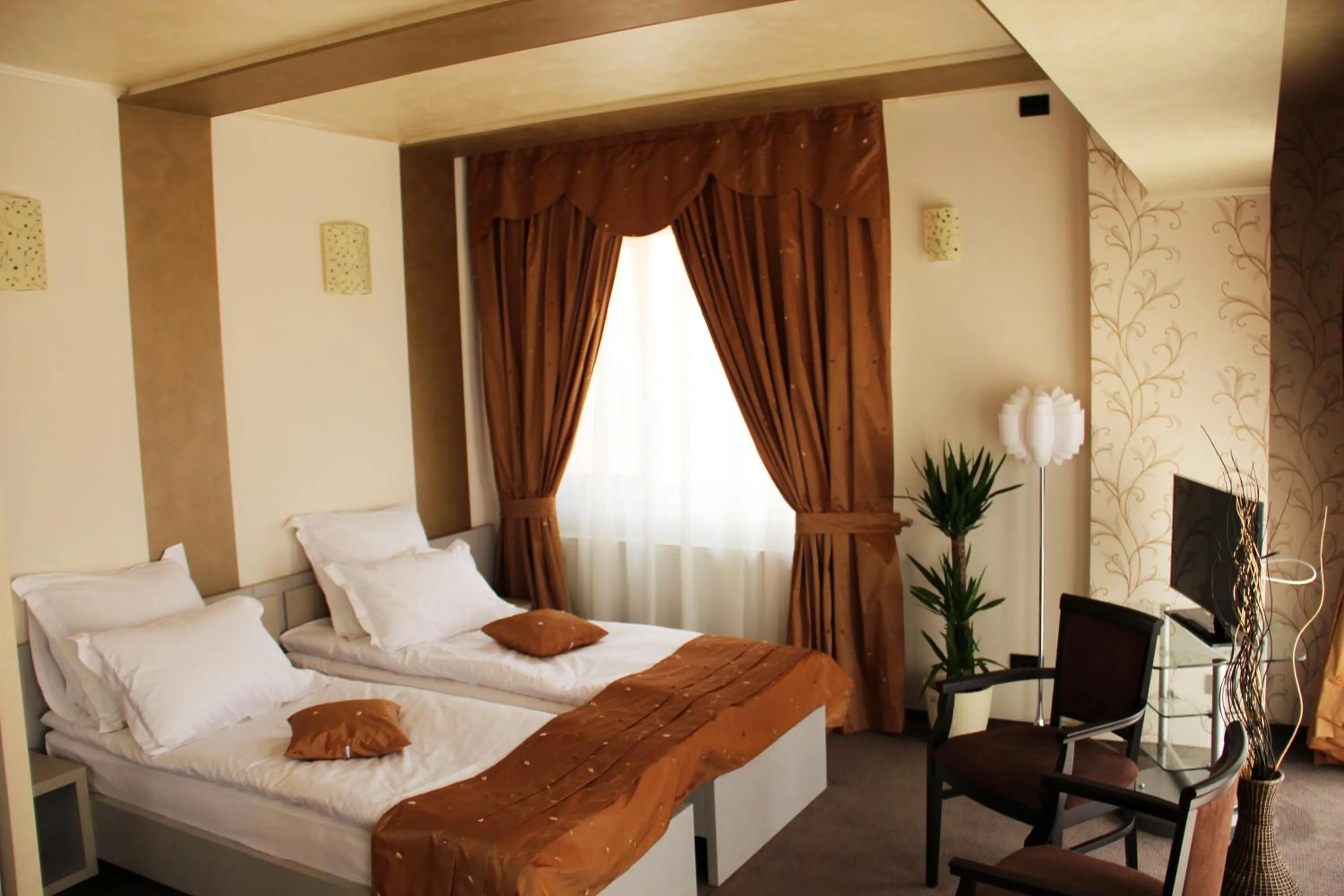 Photo of the whole room, Bed in Enigma Pension