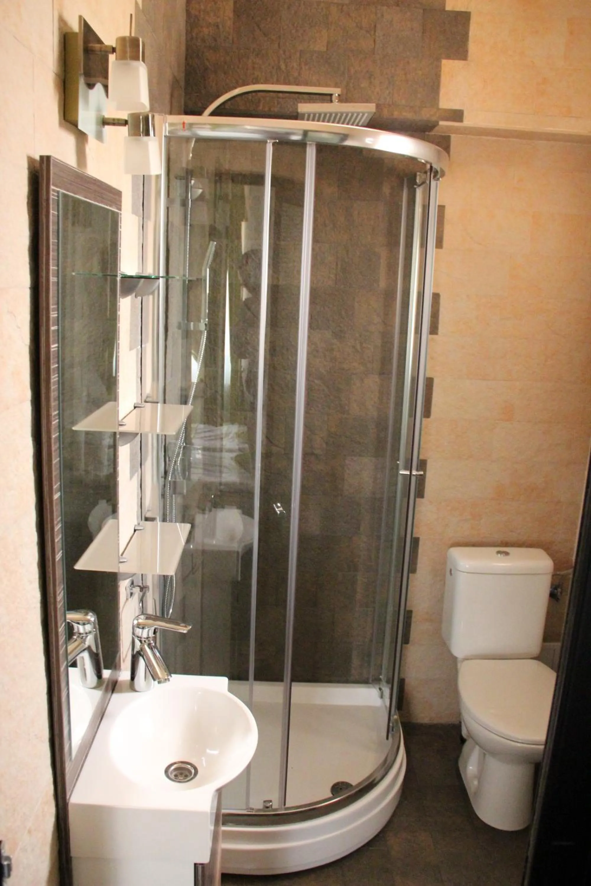 Bathroom in Enigma Pension