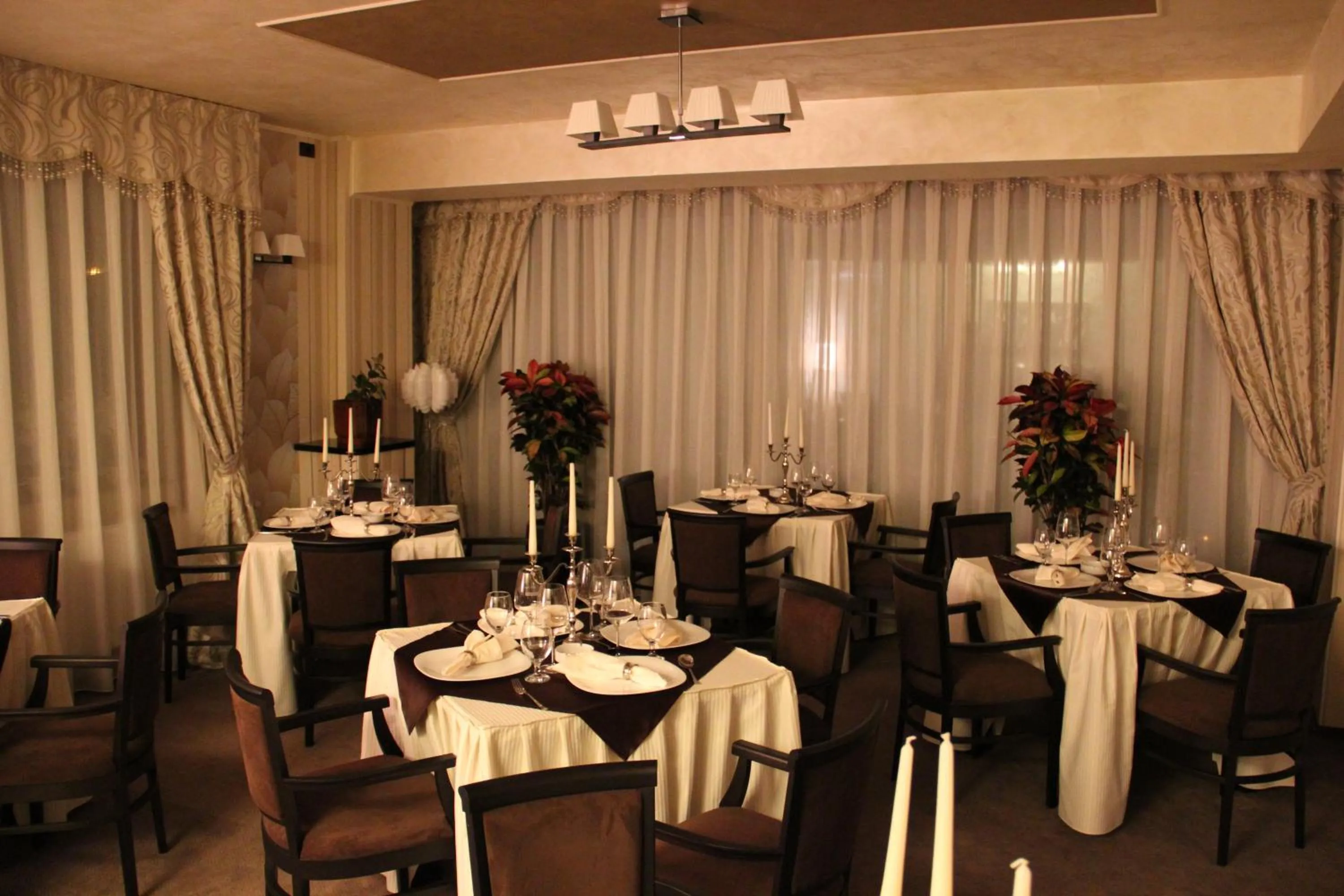 Restaurant/places to eat in Enigma Pension