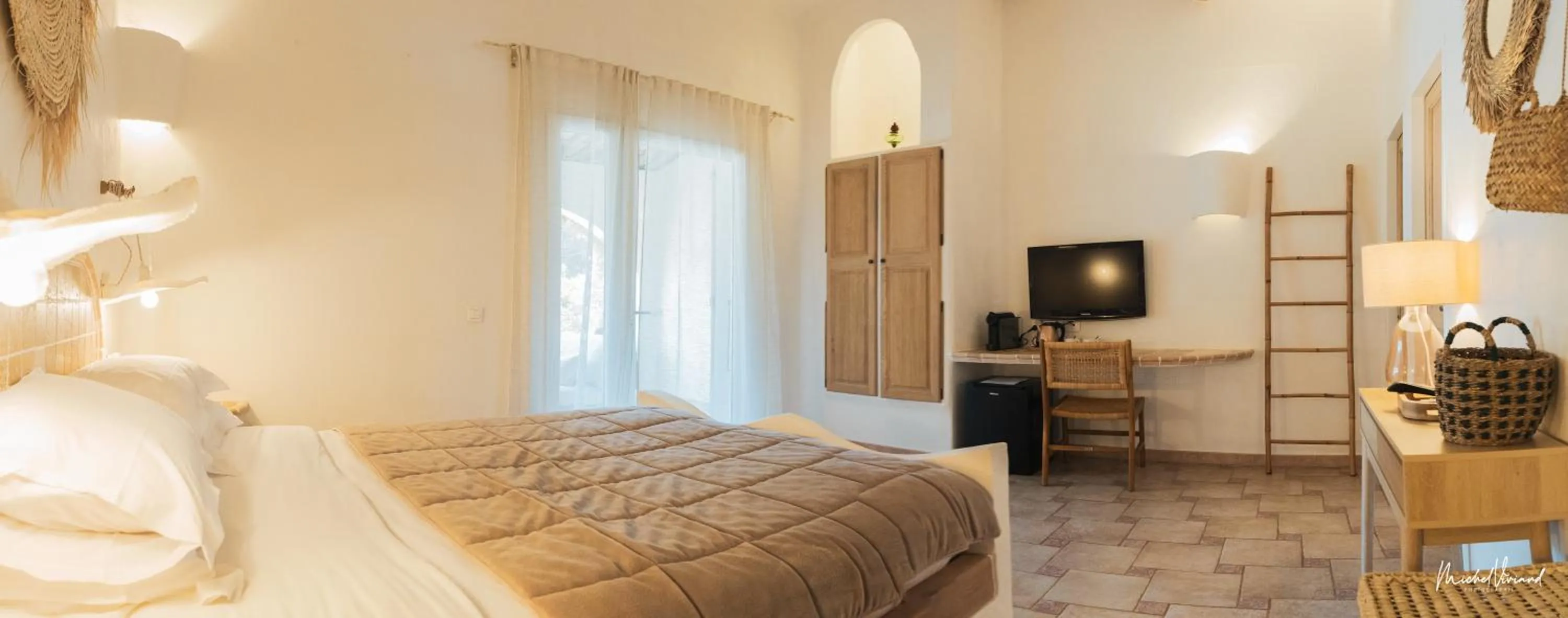 Bedroom, Bed in Hôtel Palombaggia