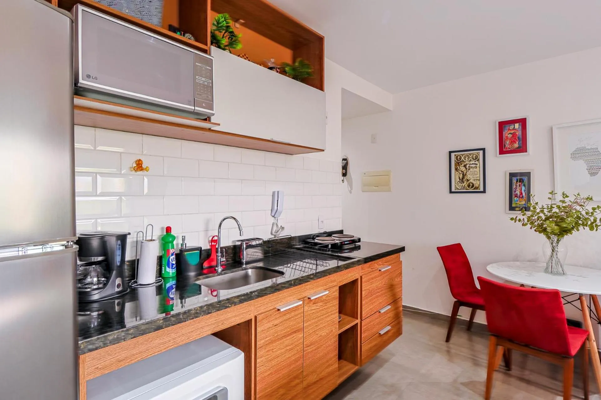 Kitchen or kitchenette in 360 Rio Santos Dumont