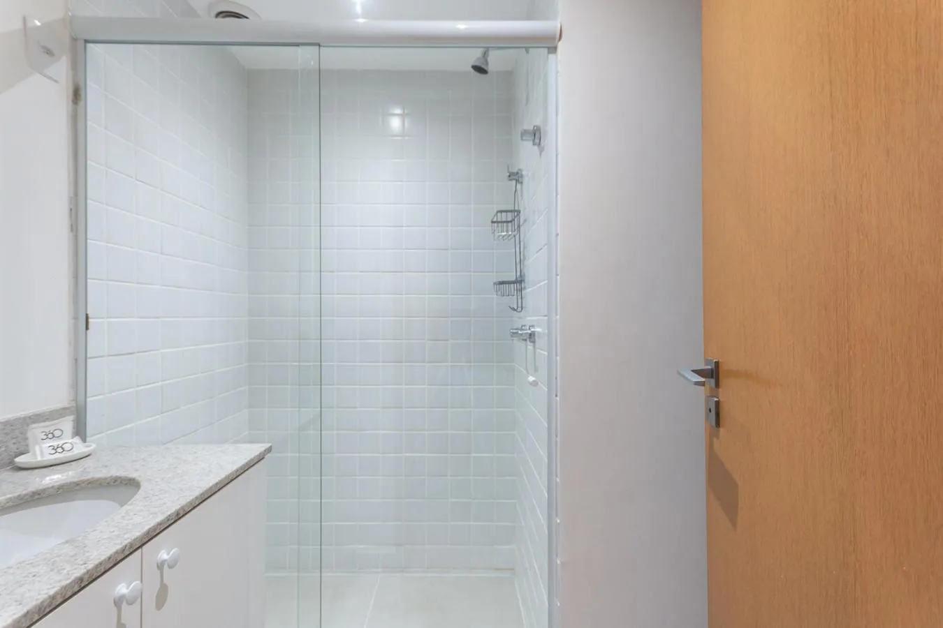 Bathroom in 360 Rio Santos Dumont