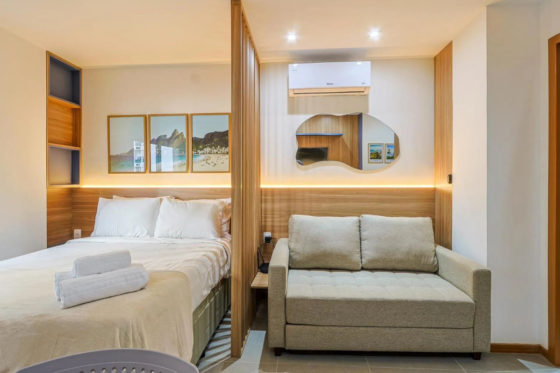 Photo of the whole room, Bed in 360 Rio Santos Dumont