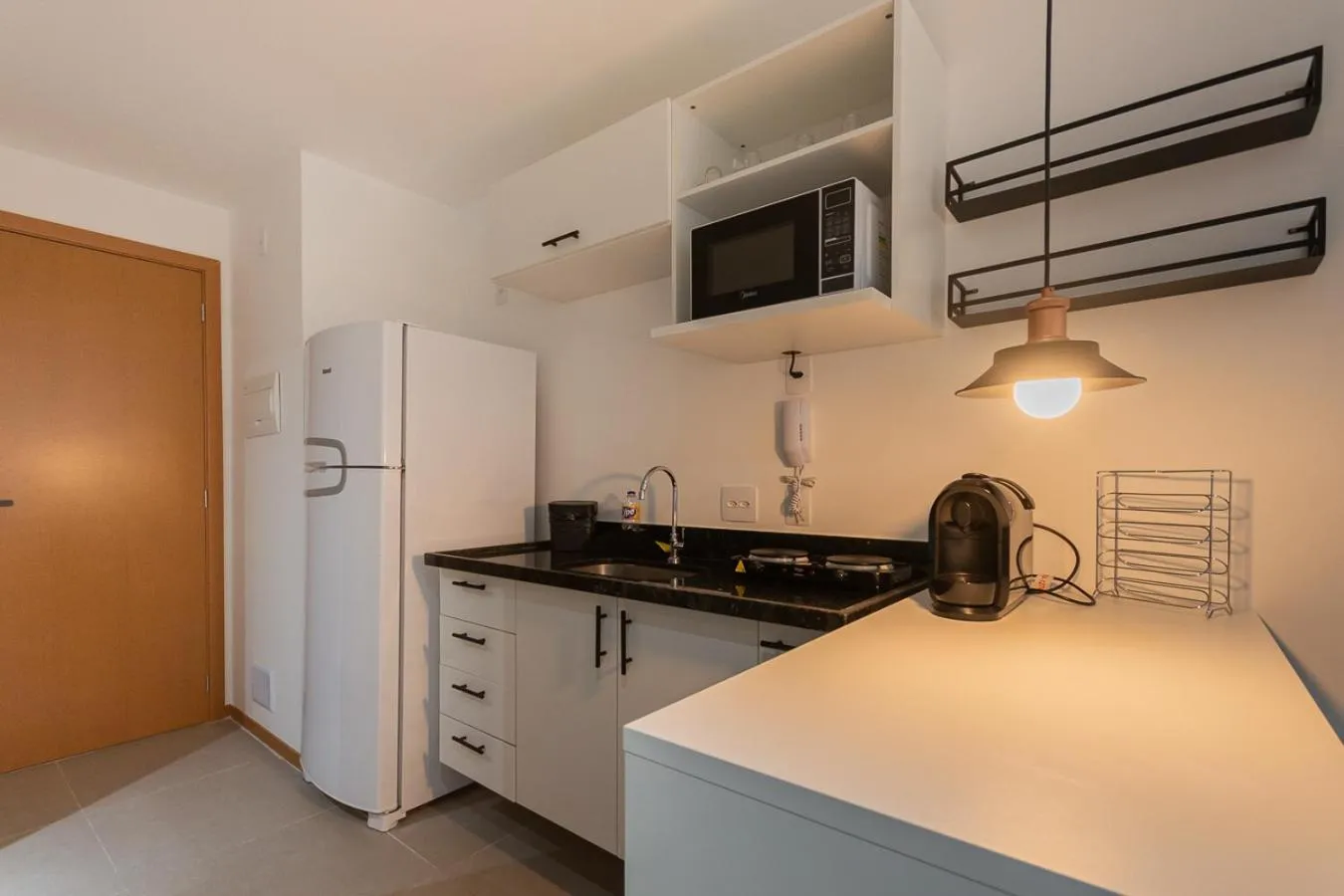 Kitchen or kitchenette in 360 Rio Santos Dumont