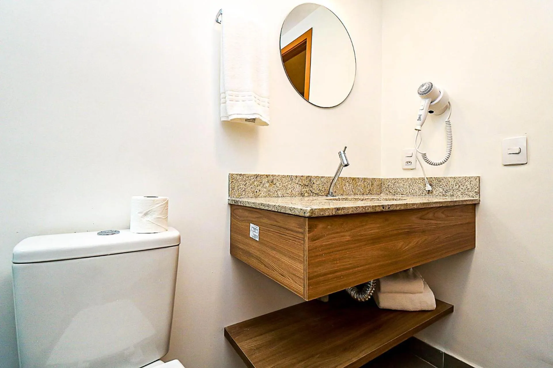 Bathroom in 360 Rio Santos Dumont