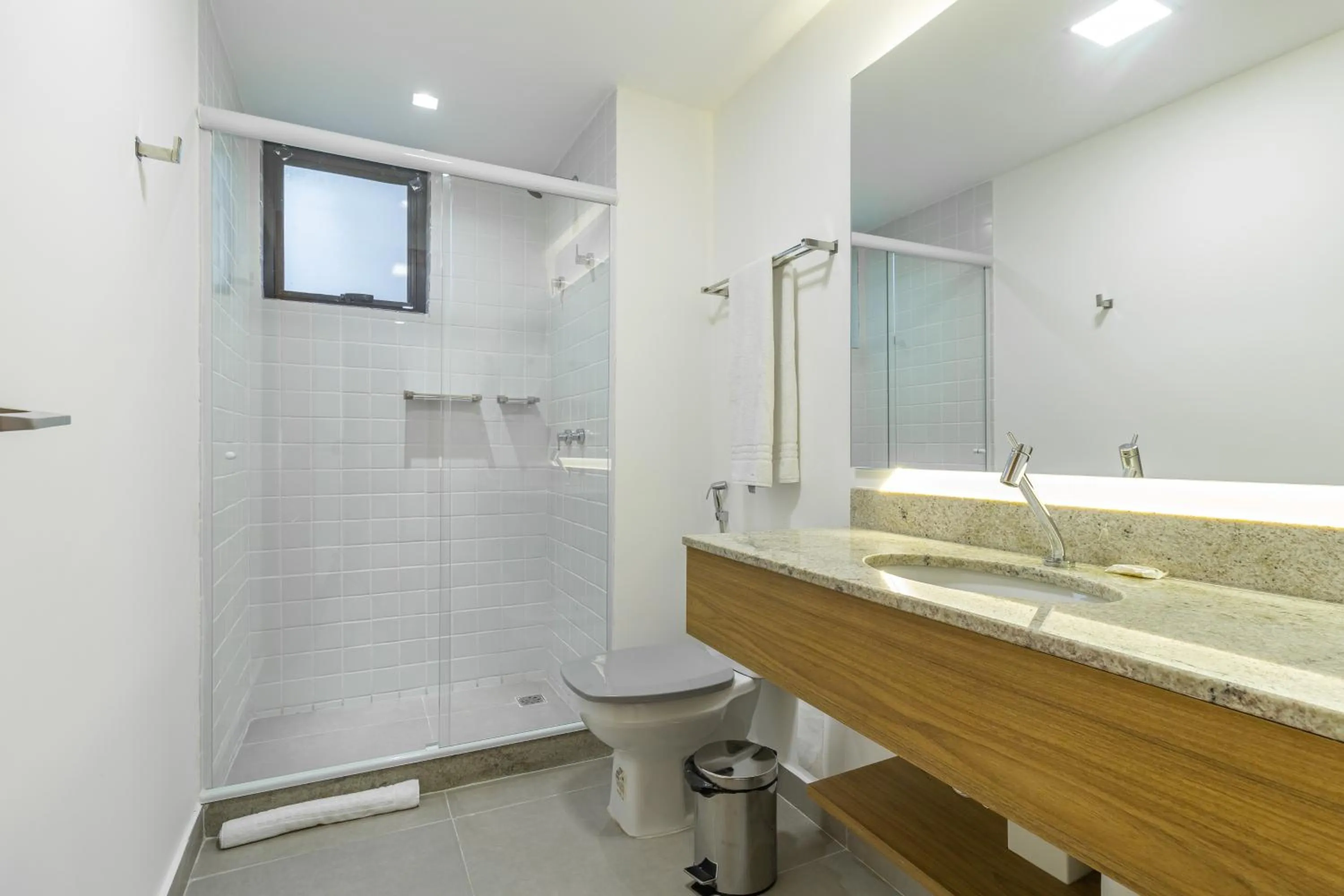 Bathroom in 360 Rio Santos Dumont