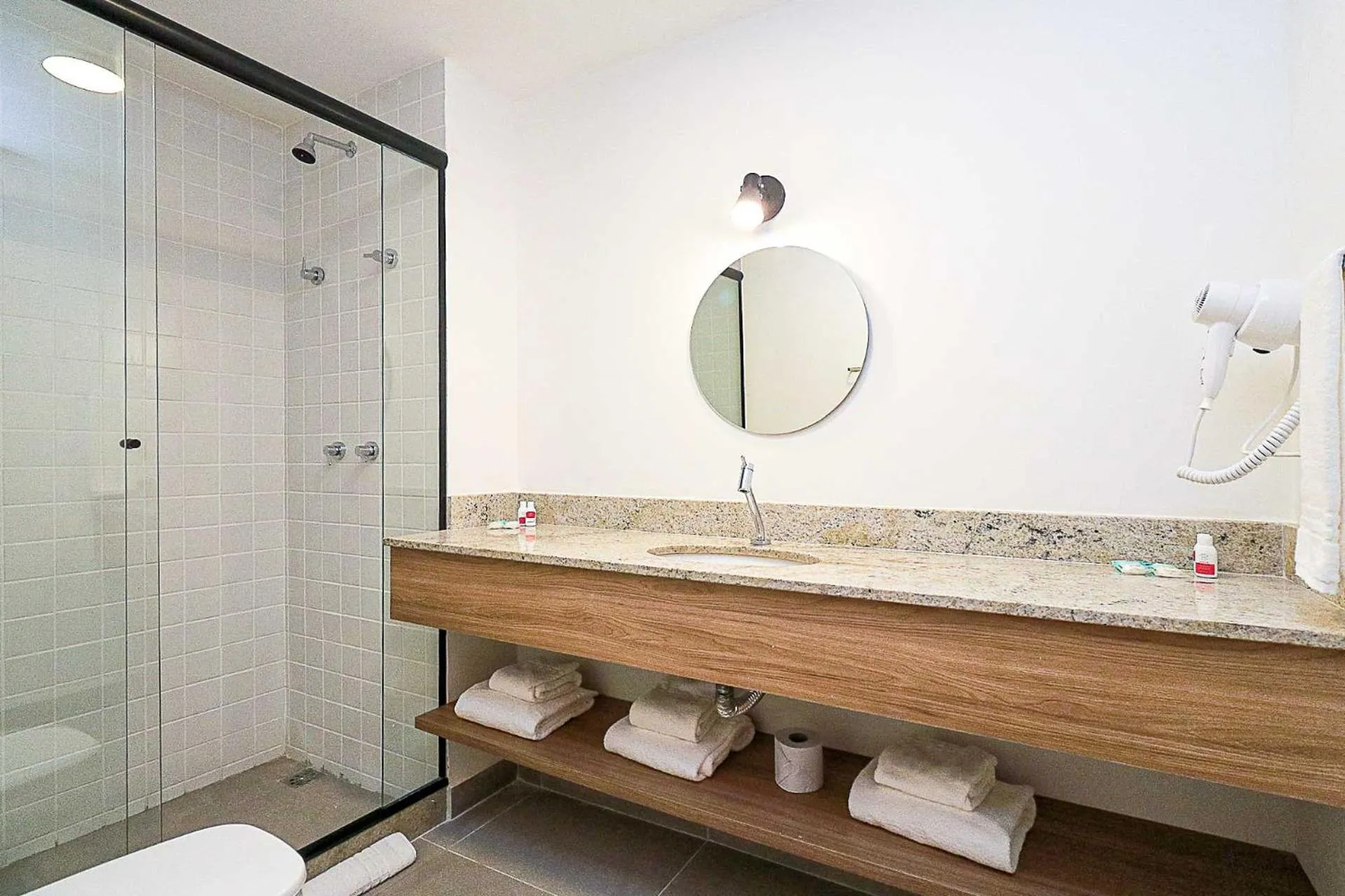 Bathroom in 360 Rio Santos Dumont