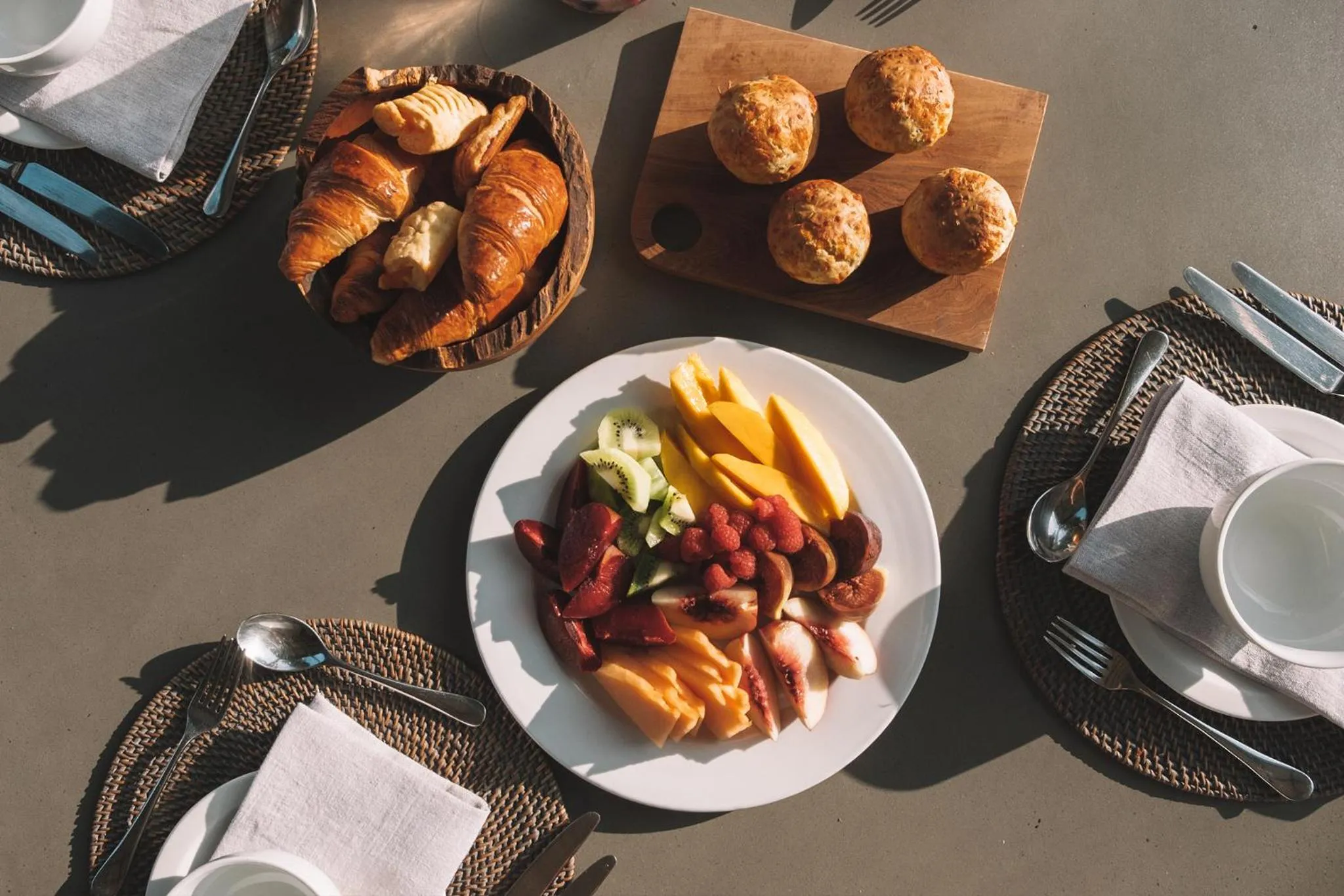 Buffet breakfast in La Clé Village