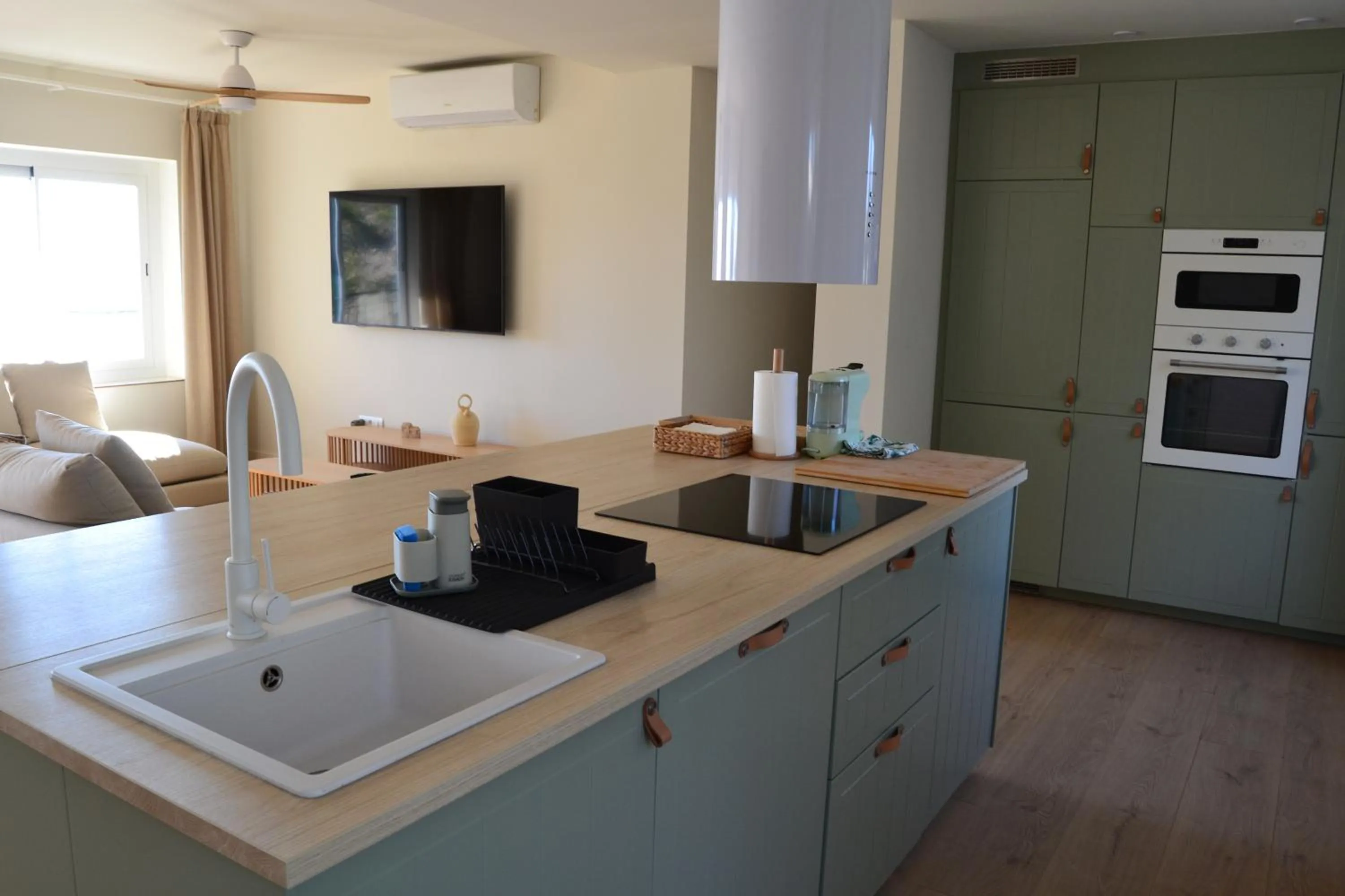 Kitchen or kitchenette in Paradisun Villajoyosa - Adults Only Recommended