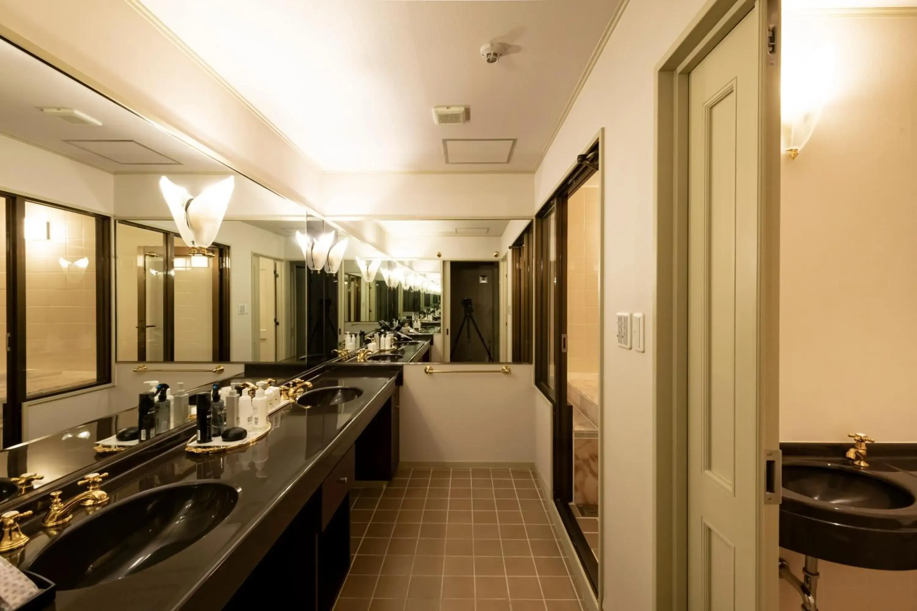 Twin Room with Mountain View in Tokiwa Hotel Twin Room with Mountain View in Tokiwa Hotel