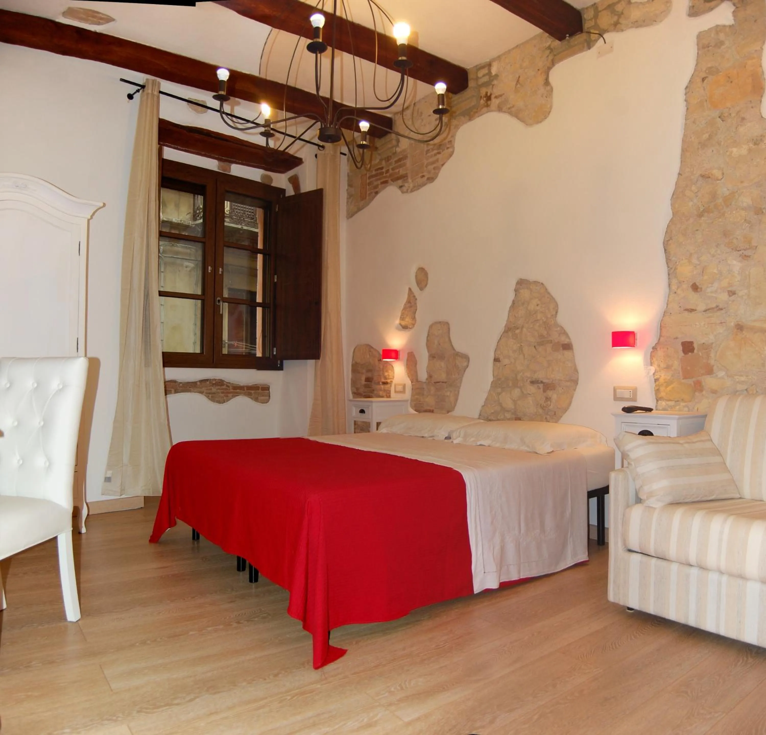 Photo of the whole room, Bed in Archè
