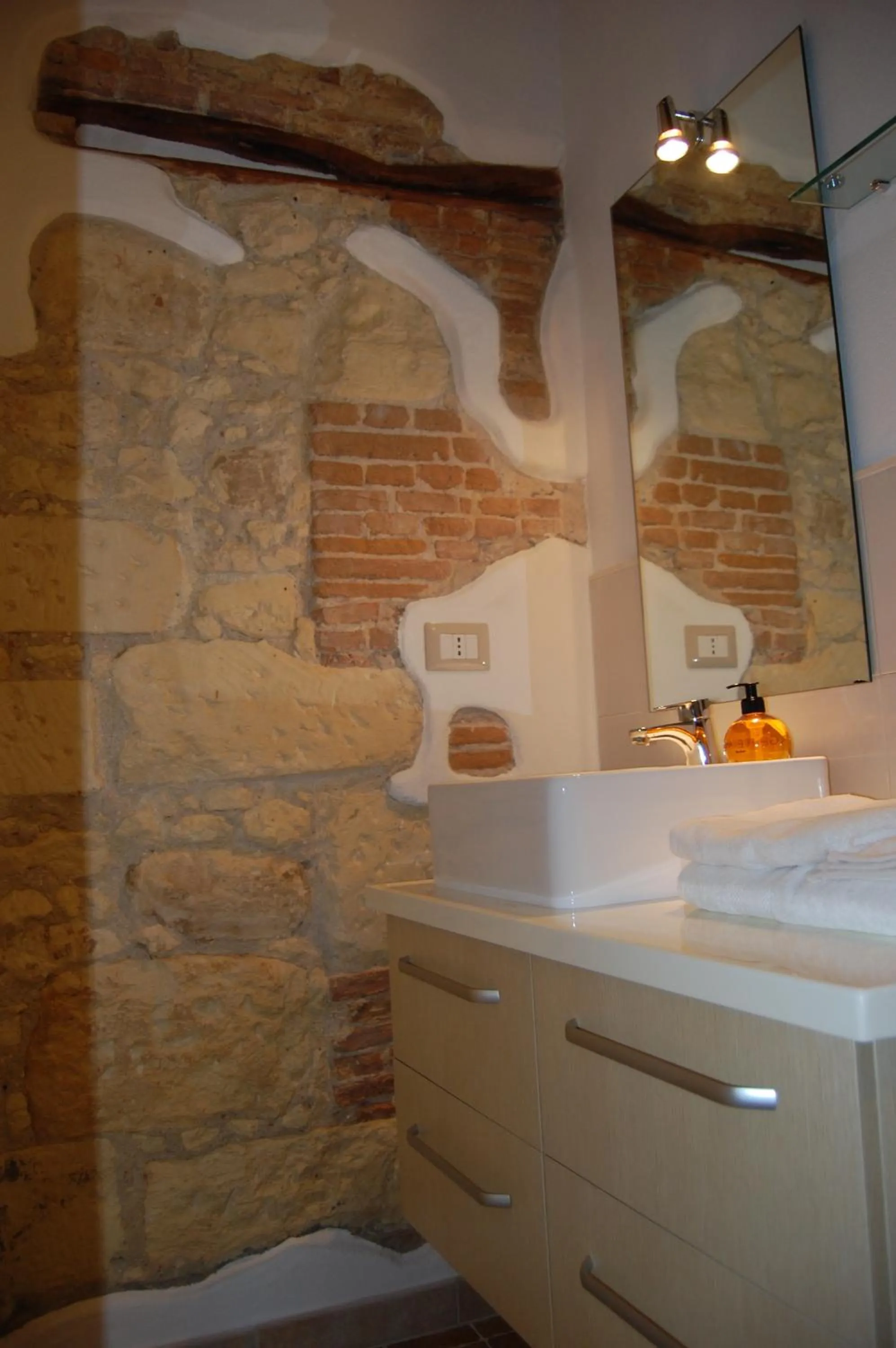 Bathroom in Archè