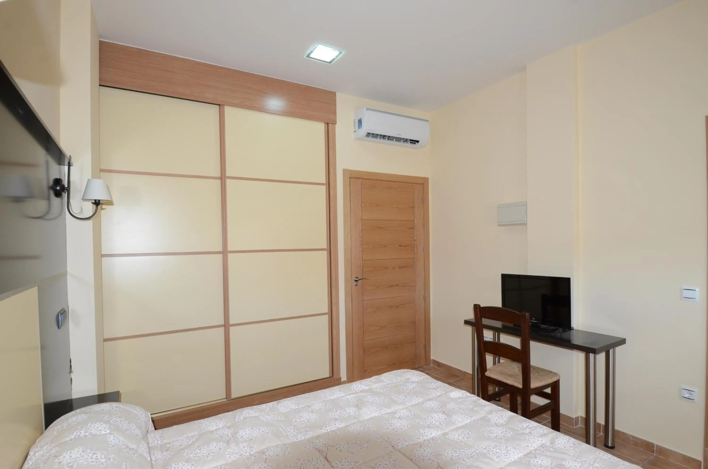 Photo of the whole room, Bed in Casa Rural Virgen de las Cruces