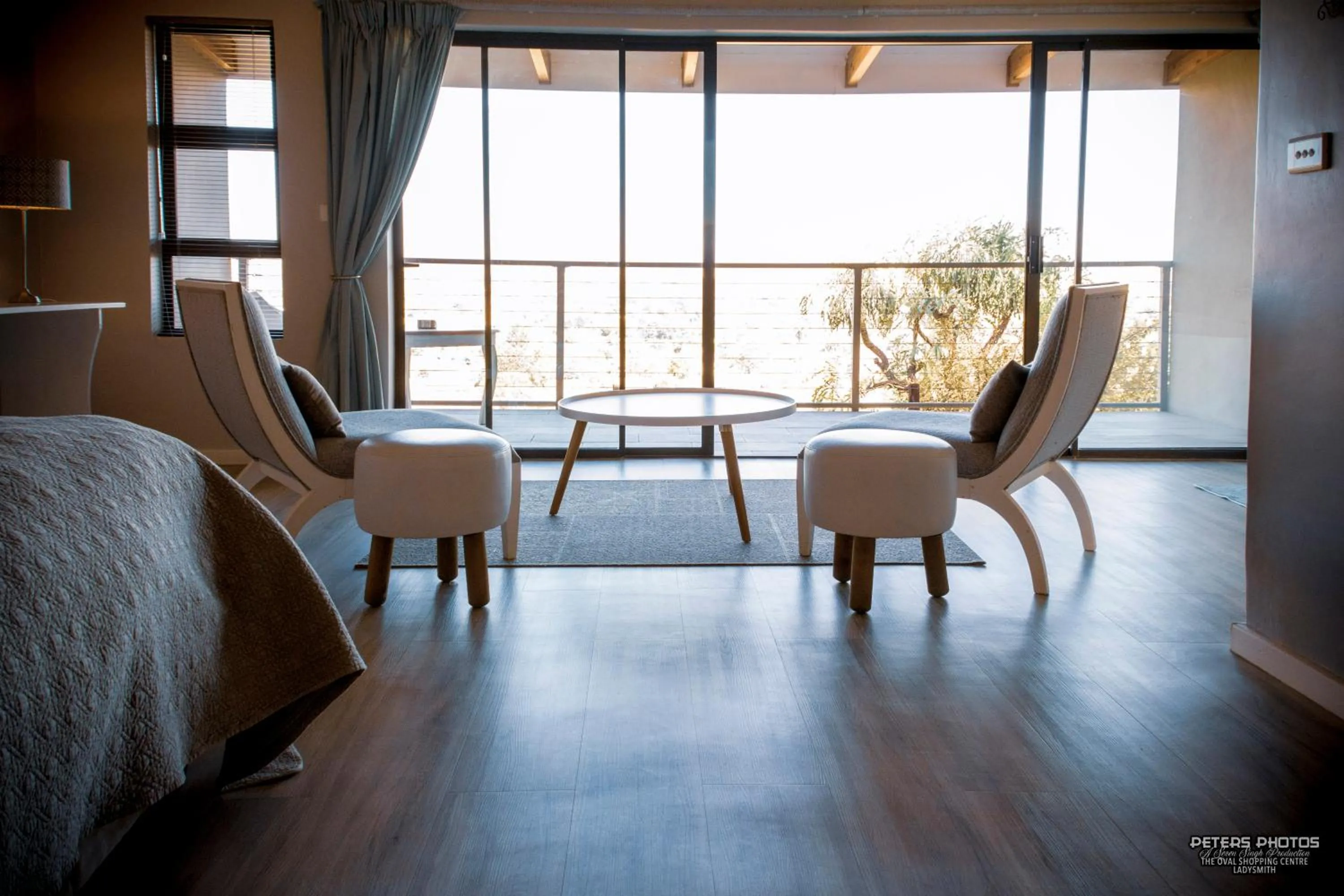 King Suite with Mountain View - single occupancy in Buller's Rest Lodge