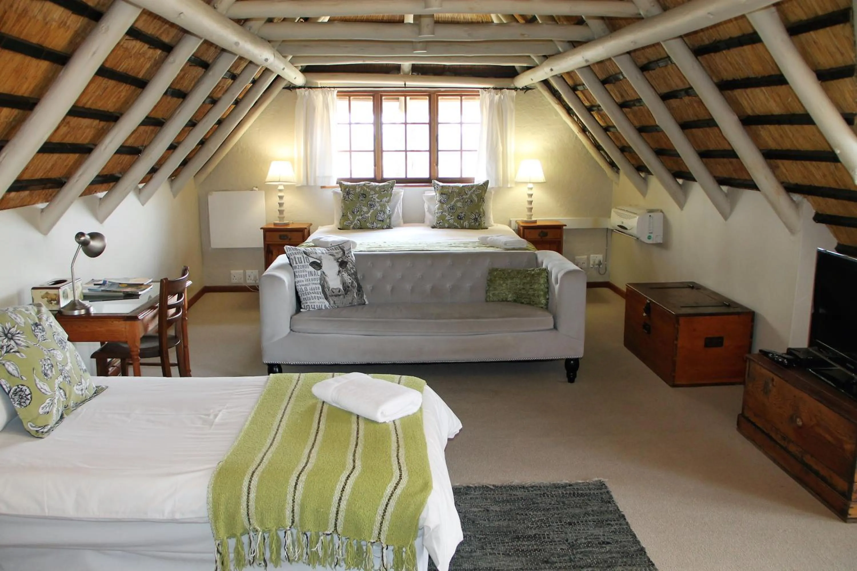 Luxury Loft Room - single occupancy in Buller's Rest Lodge