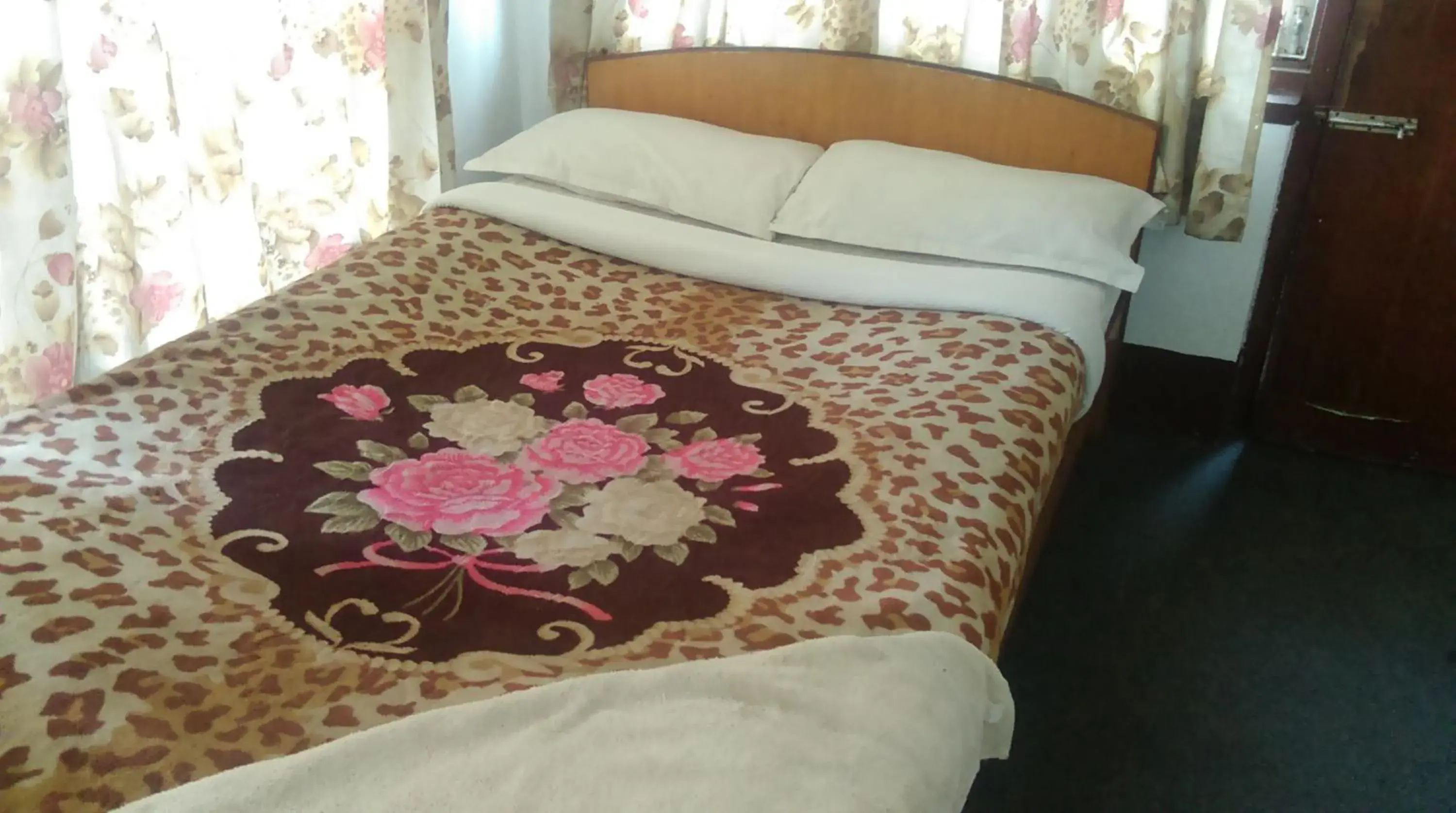 Bed in Hotel Down Town Bed in Hotel Down Town